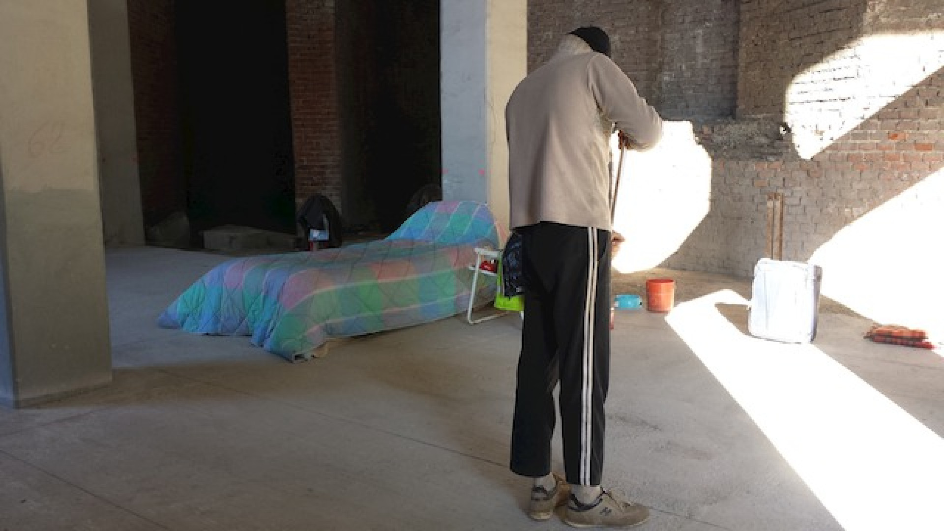 Immagine di Residence “Cavalcavia”, paradiso di senza tetto