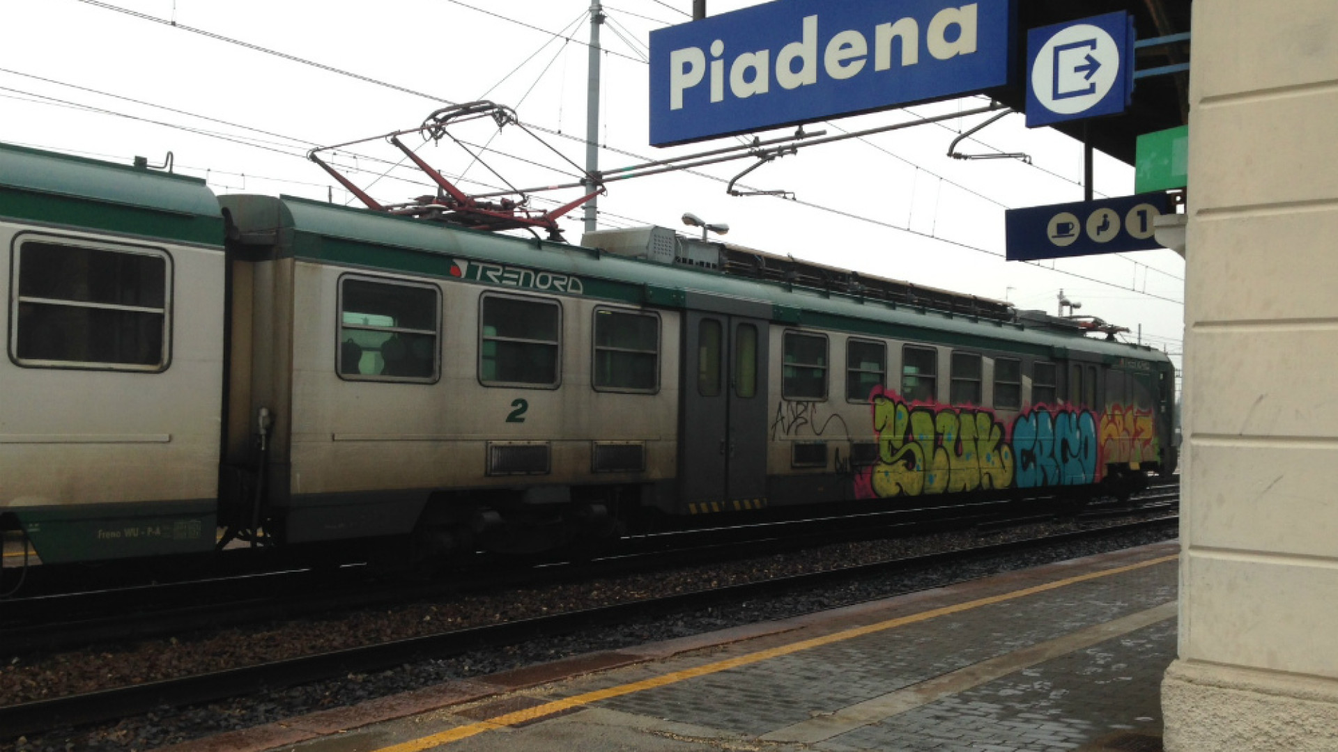 Immagine di Ferrovie e sindaci sono in trattativa per il comodato gratuito dei locali delle stazioni Piadena vicina all'ok, Casalmaggiore in standby