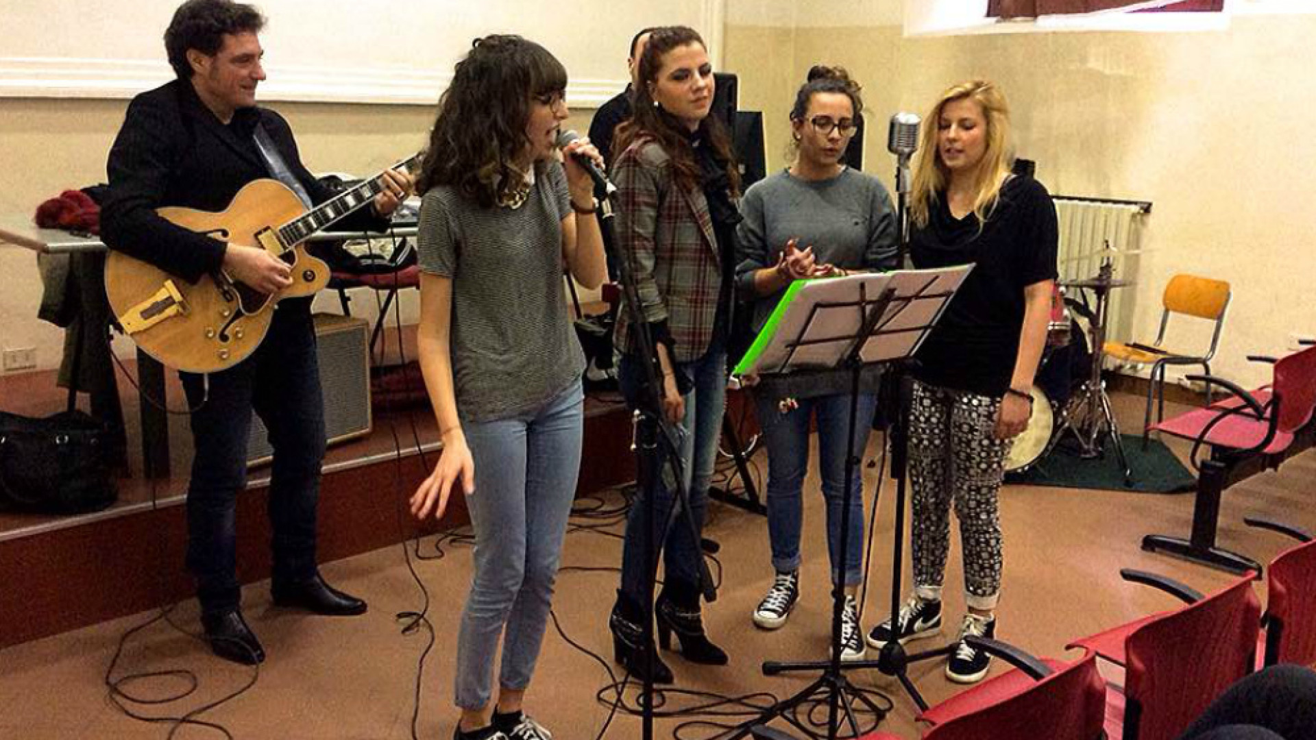 Immagine di Primo incontro al Liceo Manin con "Il jazz dopo la campanella" Cremona scopre un'anima swing