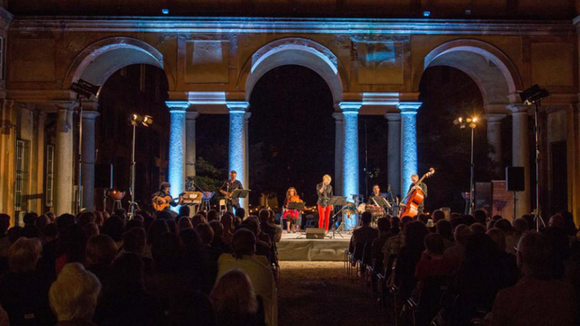 Immagine di La musica con strumenti: da ogni parte del mondo l’ethno di AksaK Project