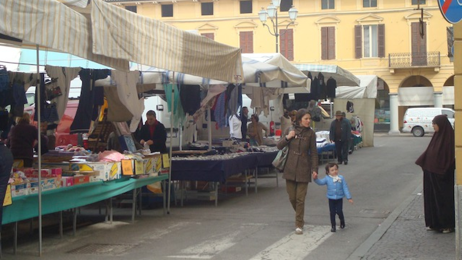 Immagine di Affari sotto la Tettoia