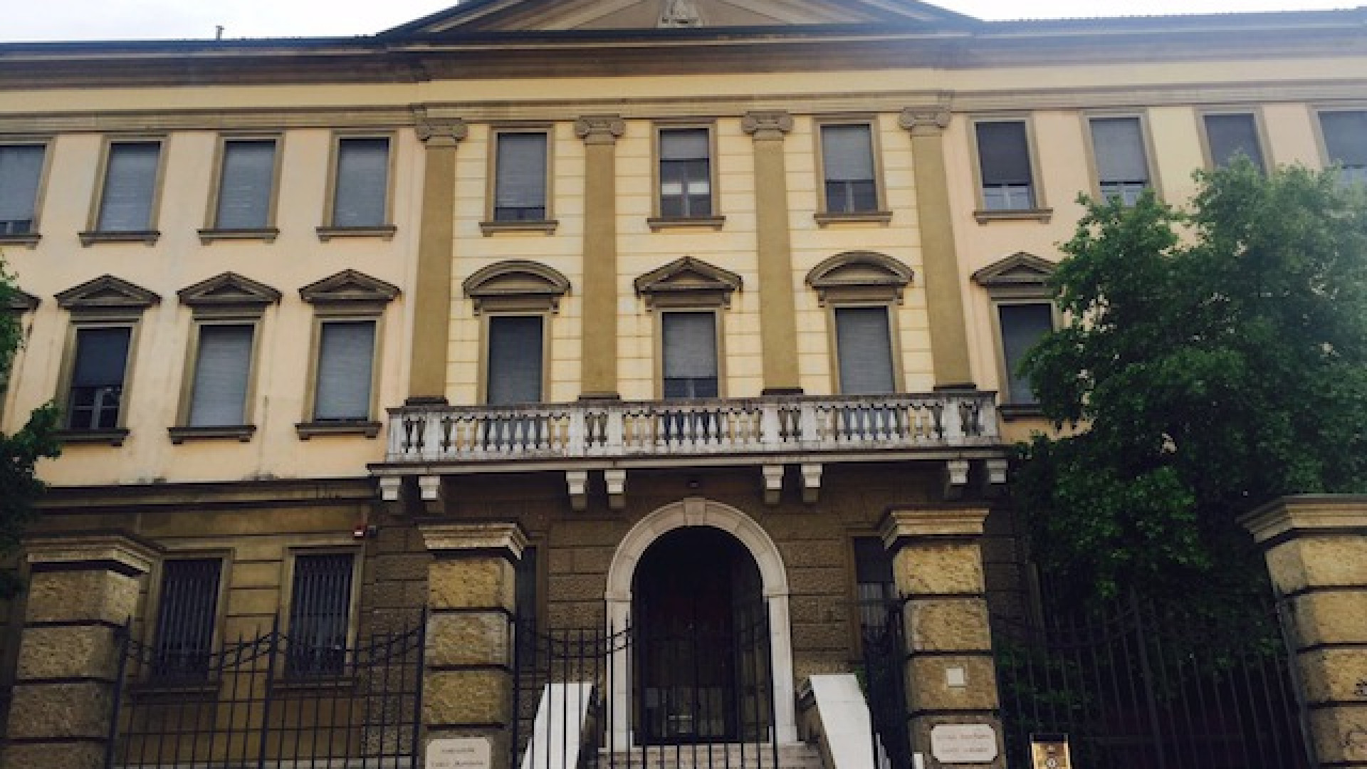 Immagine di Alighieri, prima a rischio