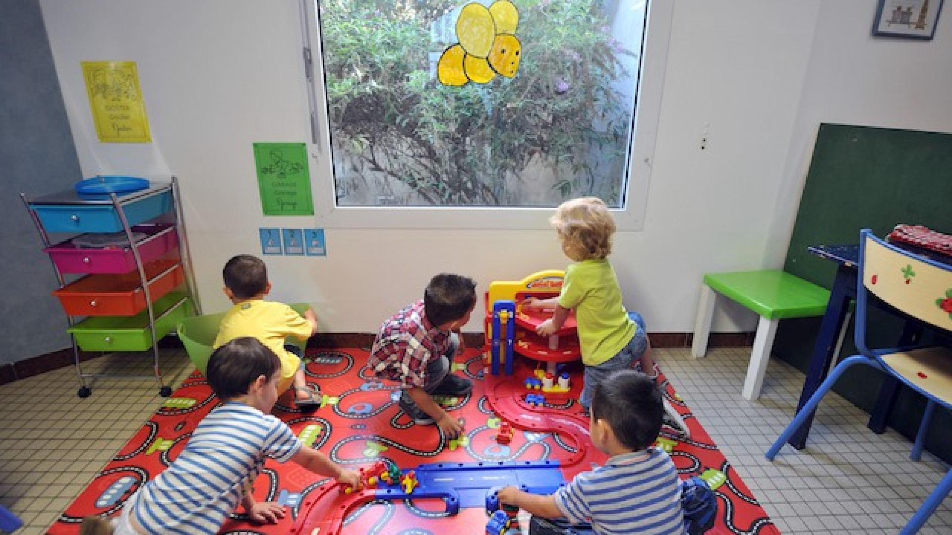 Immagine di Sindaci in difesa degli asili