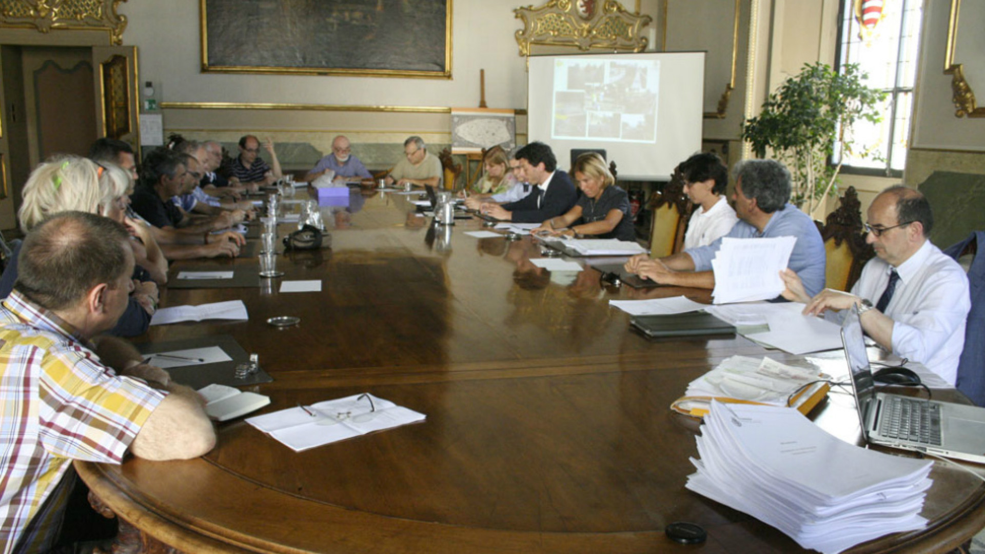 Immagine di Ecco il piano di manutenzione strade 2015: ‘Diciamo cosa facciamo e in quanto tempo'