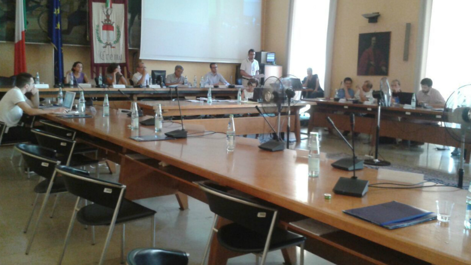 Immagine di Luogo di culto islamico delibera approvata con giallo