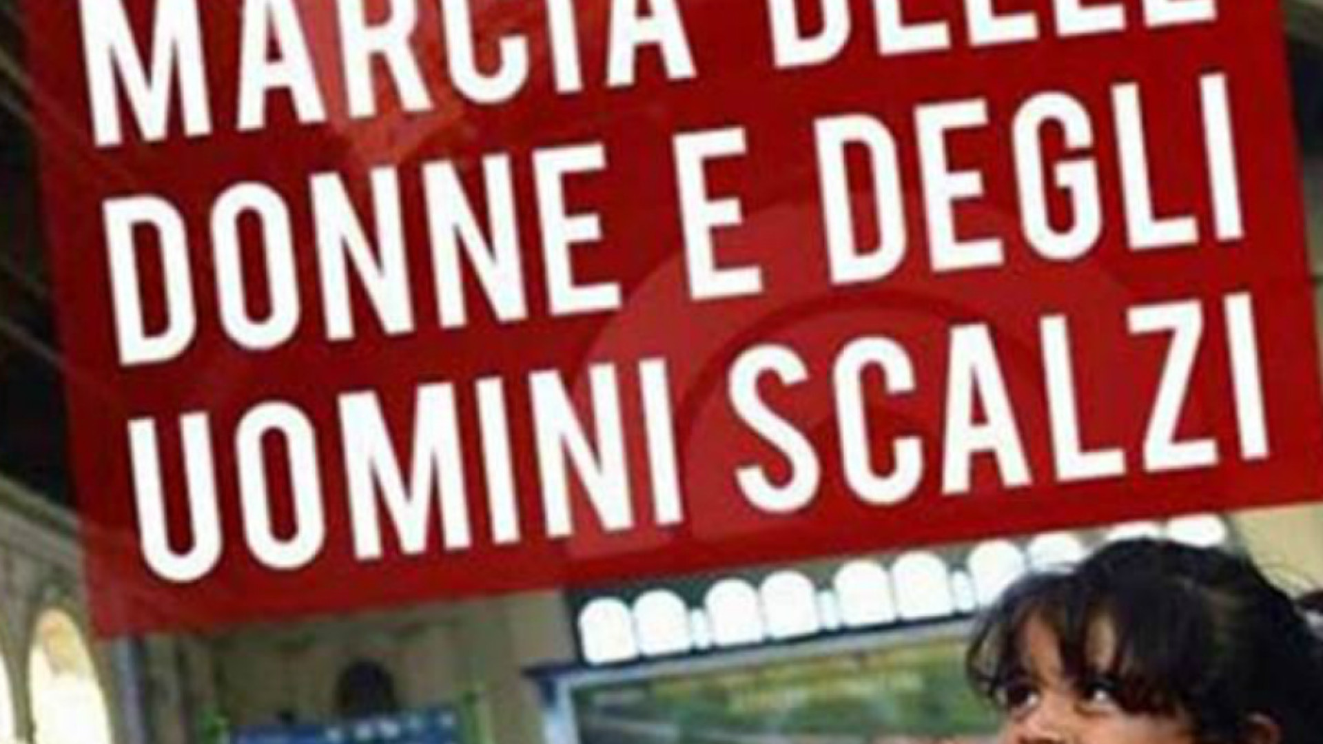 Immagine di La marcia delle donne e degli uomini scalzi al via