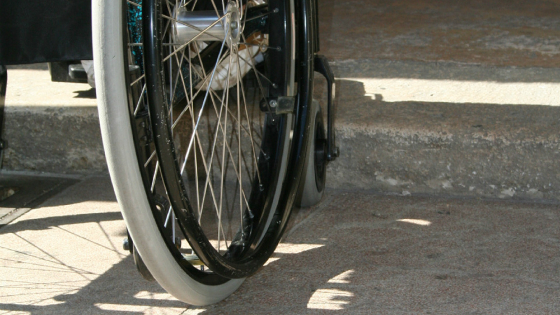 Immagine di Passeggiando con i disabili per abbattere le barriere