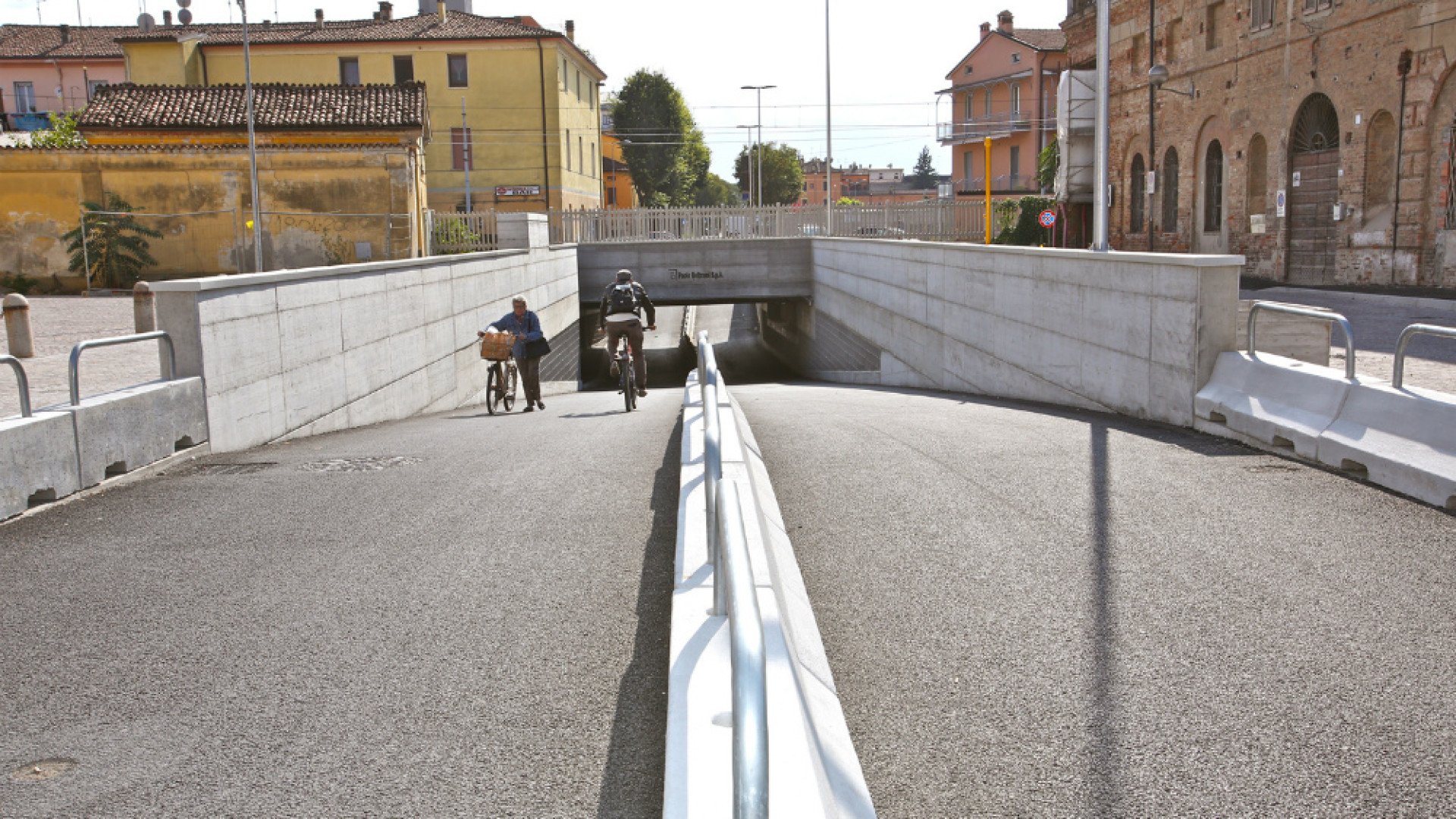 Immagine di Murati in via Brescia, colpa del sottopasso