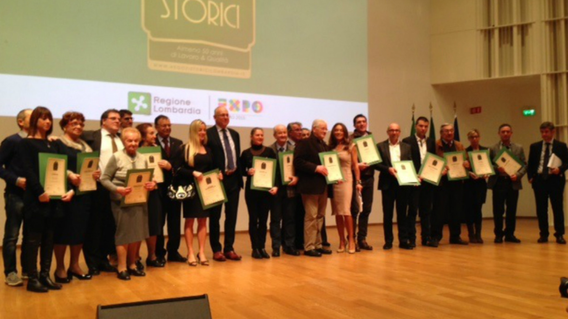 Immagine di Regione Lombardia premia 19 negozi storici della provincia di Cremona