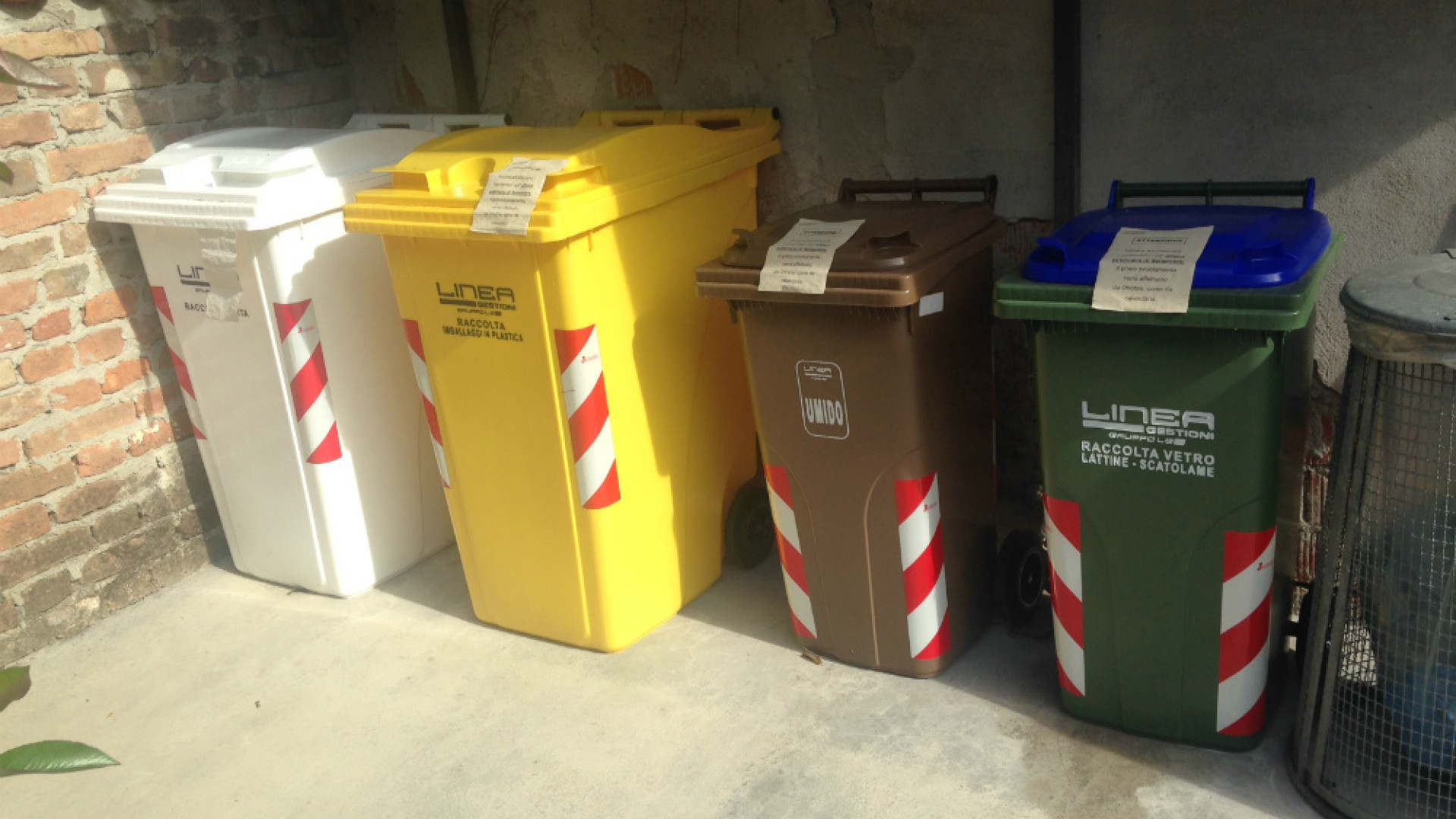 Immagine di Ispra - Rifiuti, cresce la differenziata, ma l'inceneritore va a... pieni giri