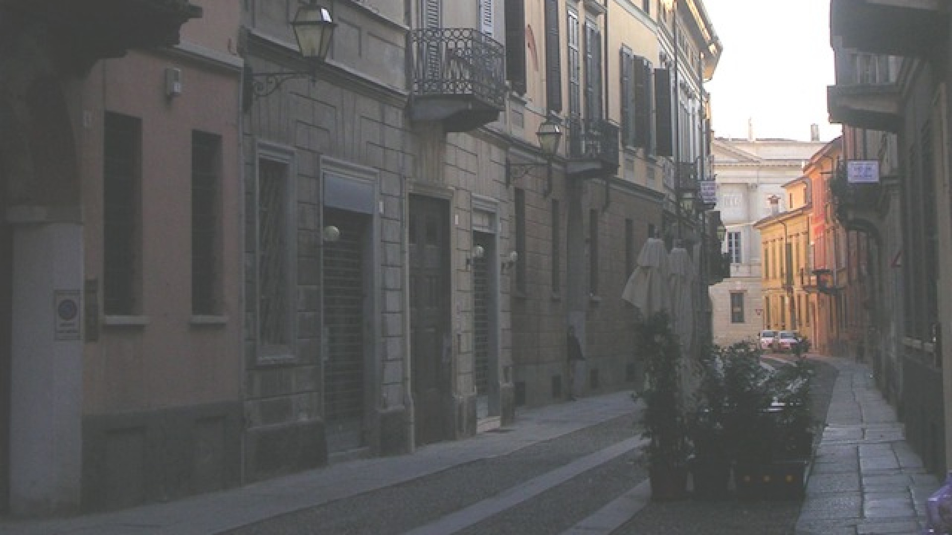 Immagine di Primo stop a via Beltrami, quella demolizione (per ora) non s’ha da fare