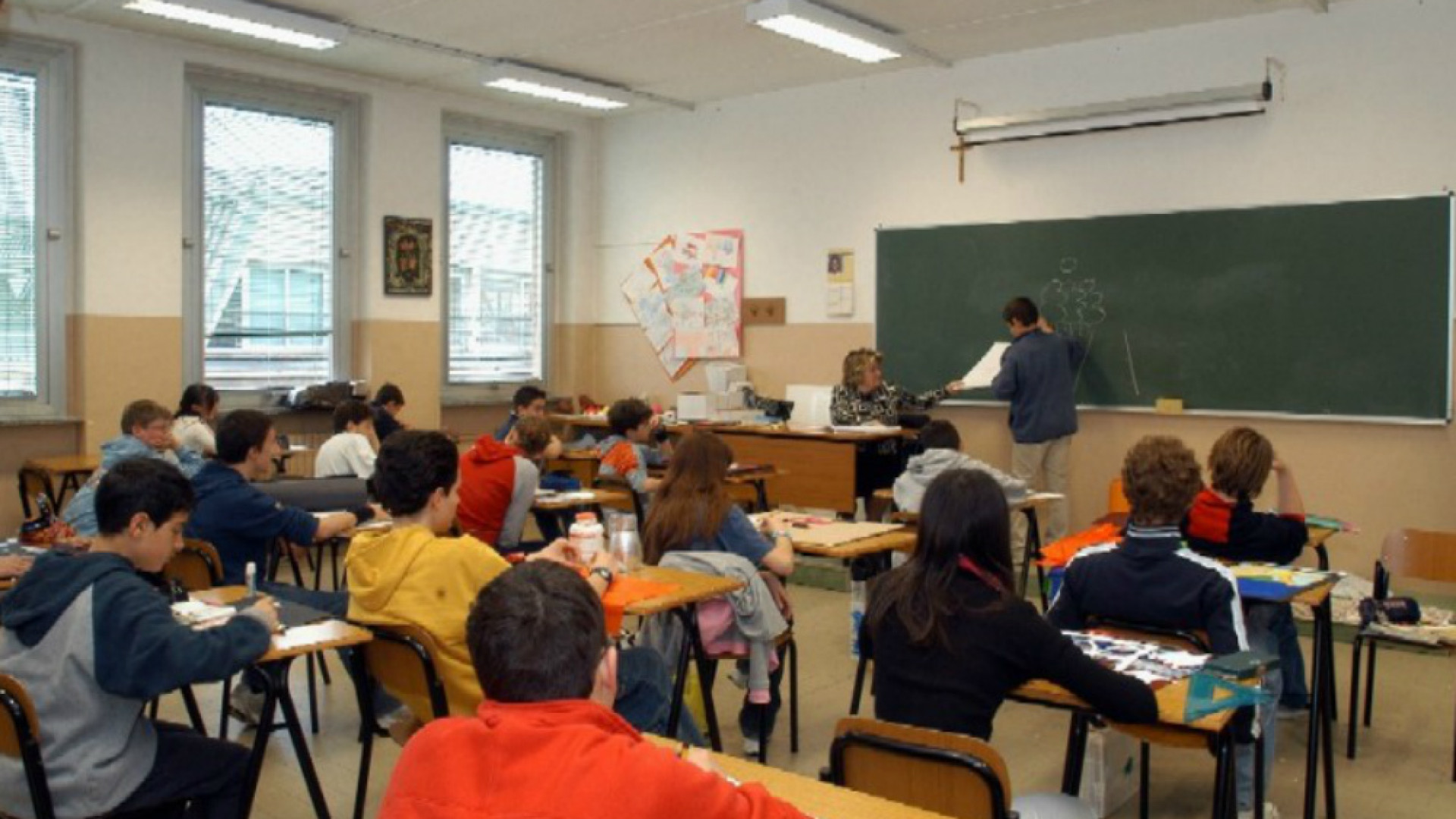 Immagine di Tutti a scuola nel 2016, iscrizioni aperte per pimaria e secondaria