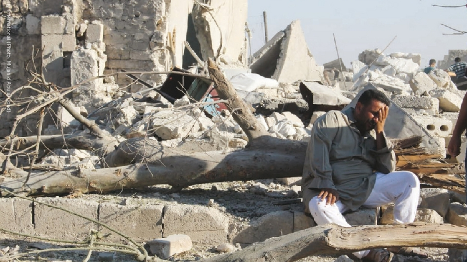 Immagine di Amnesty: sui diritti umani passi indietro