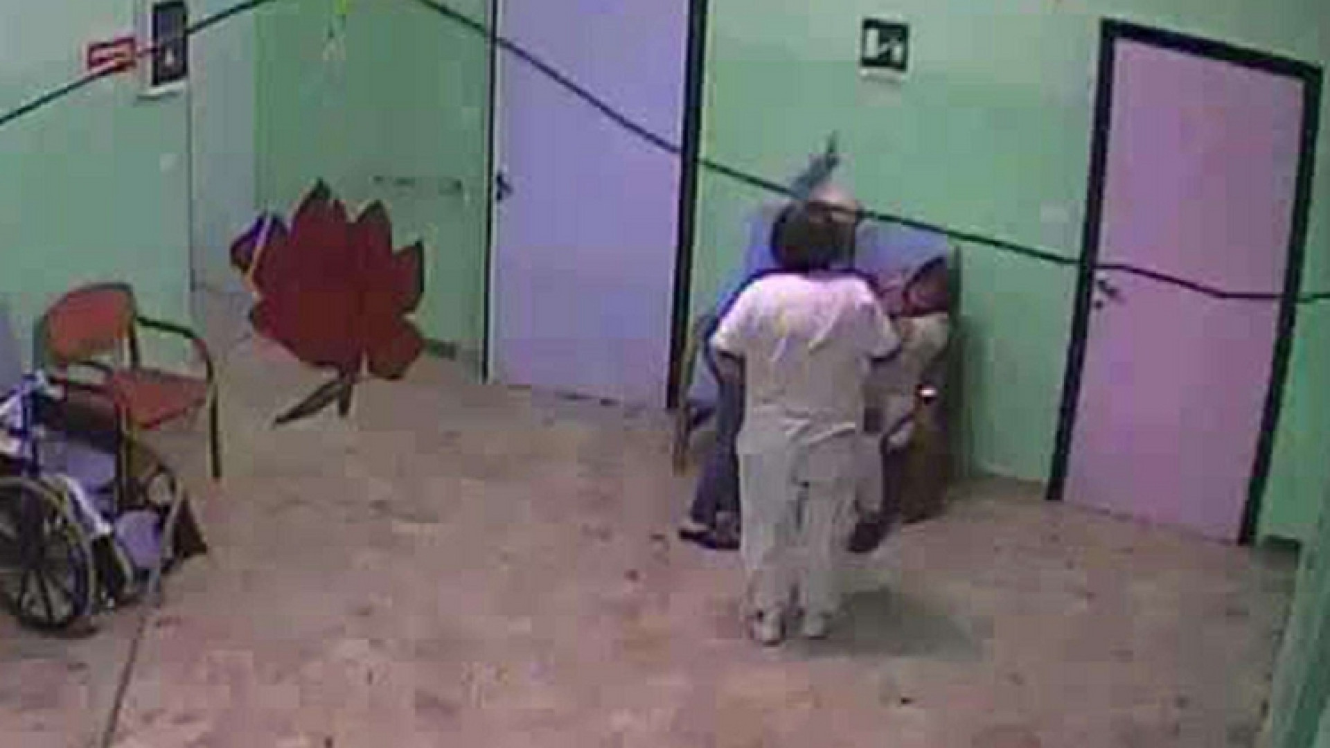 Immagine di «Anziani maltrattati. Fastidio per la fragilità»