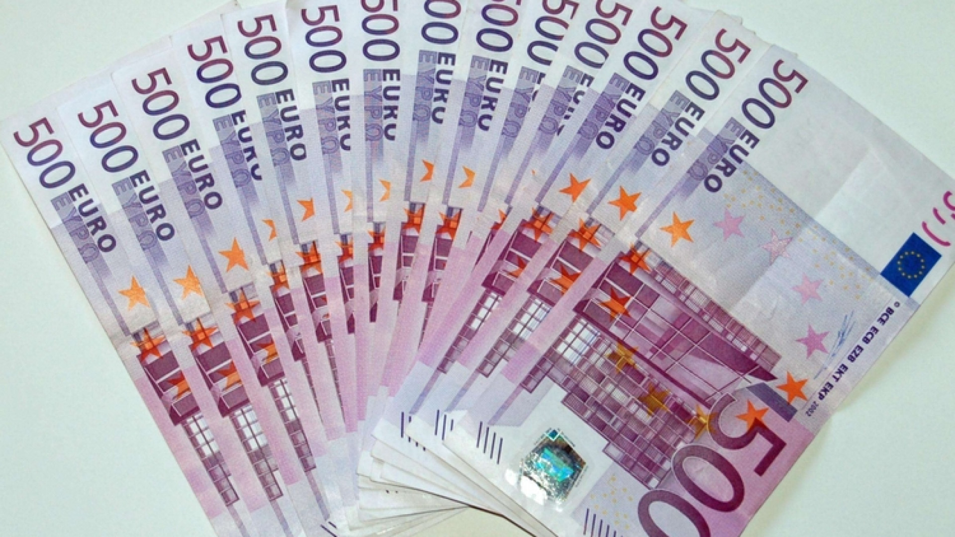 Immagine di E la Bce pensa di ritirarare la banconota da 500
