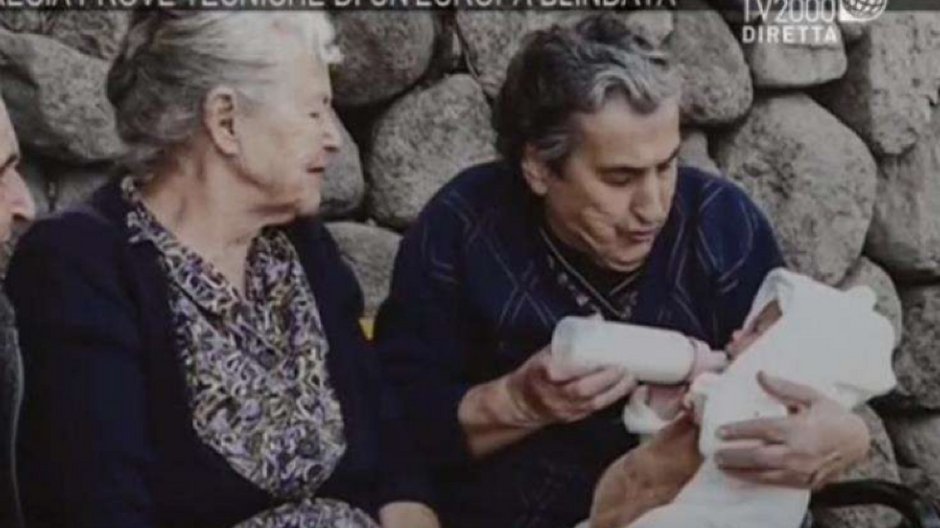 Immagine di Emilia, la nonna di Lesbo: candidata al Nobel per la pace