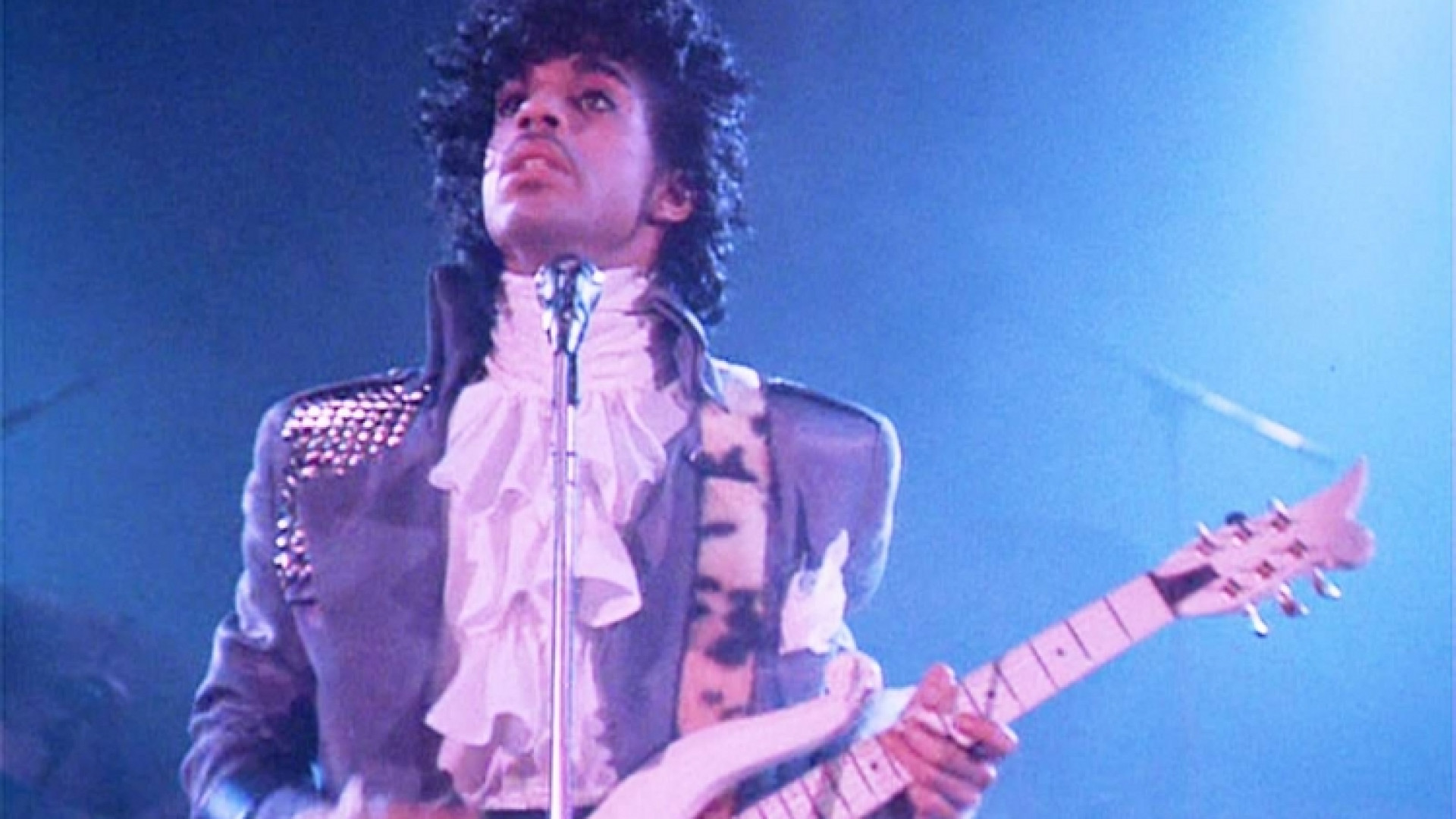 Immagine di Addio Prince, lacrime di porpora