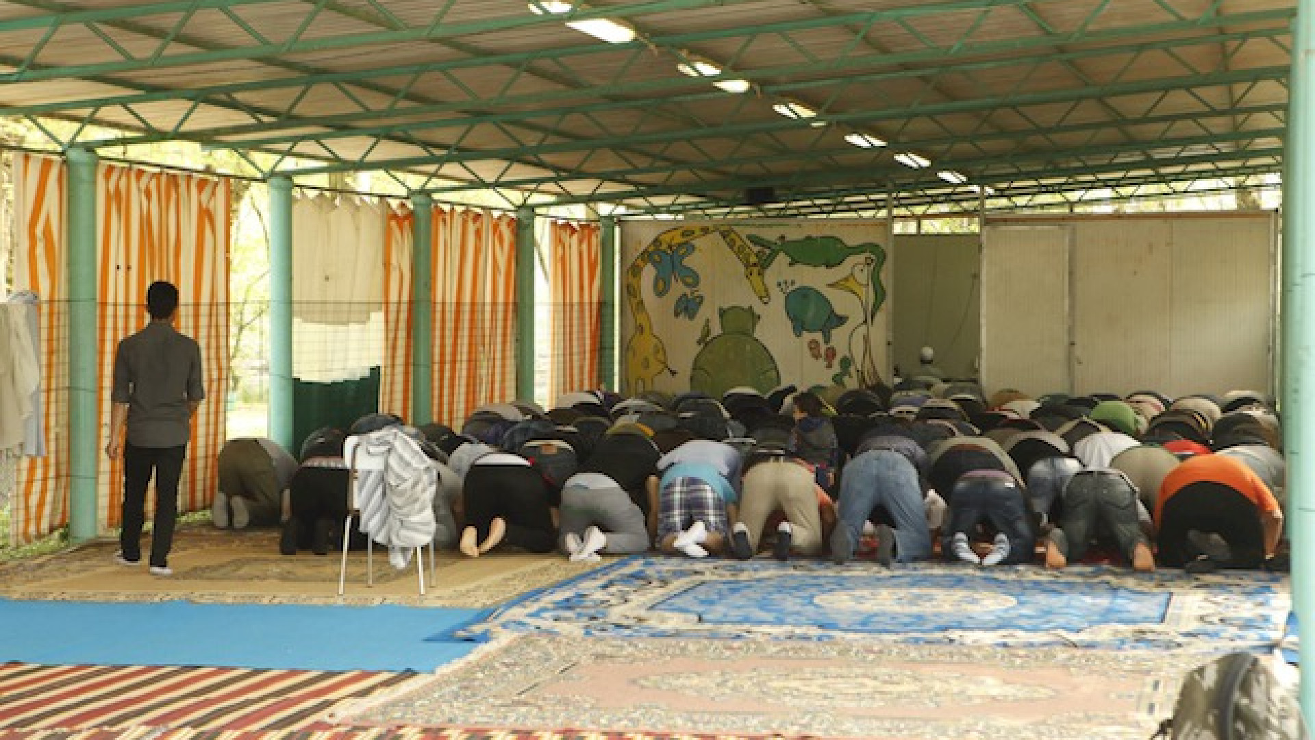 Immagine di Quarantasette mozioni per fermare la moschea di Crema