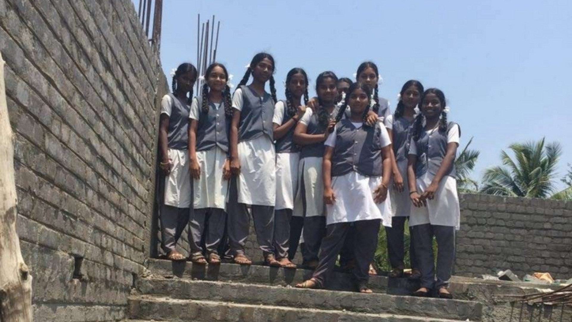Immagine di Gemellaggio tra bambini: così rinasce una scuola in India