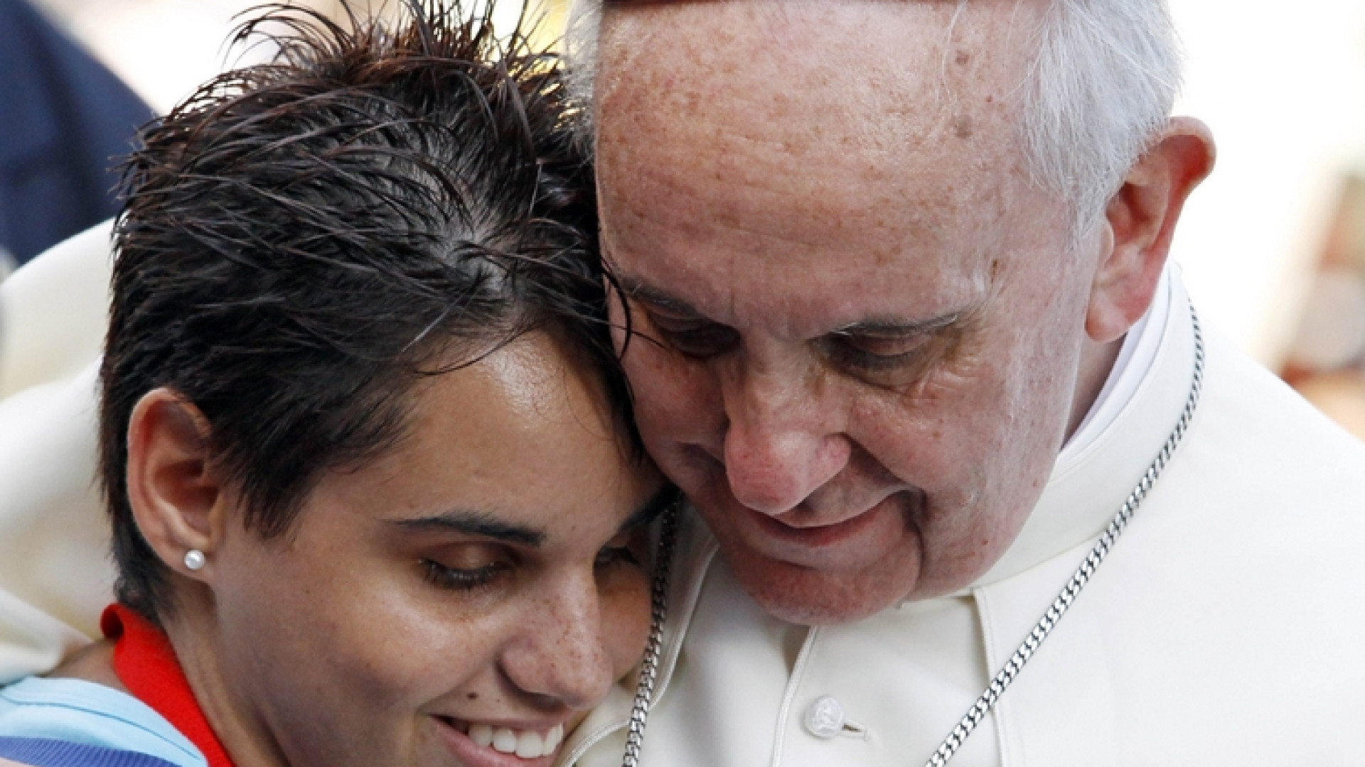 Immagine di Donne diacono? Il Papa: «Da studiare»