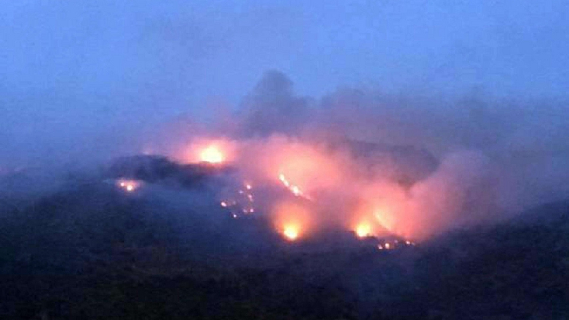 Immagine di Pantelleria brucia, chiesto stato di emergenza