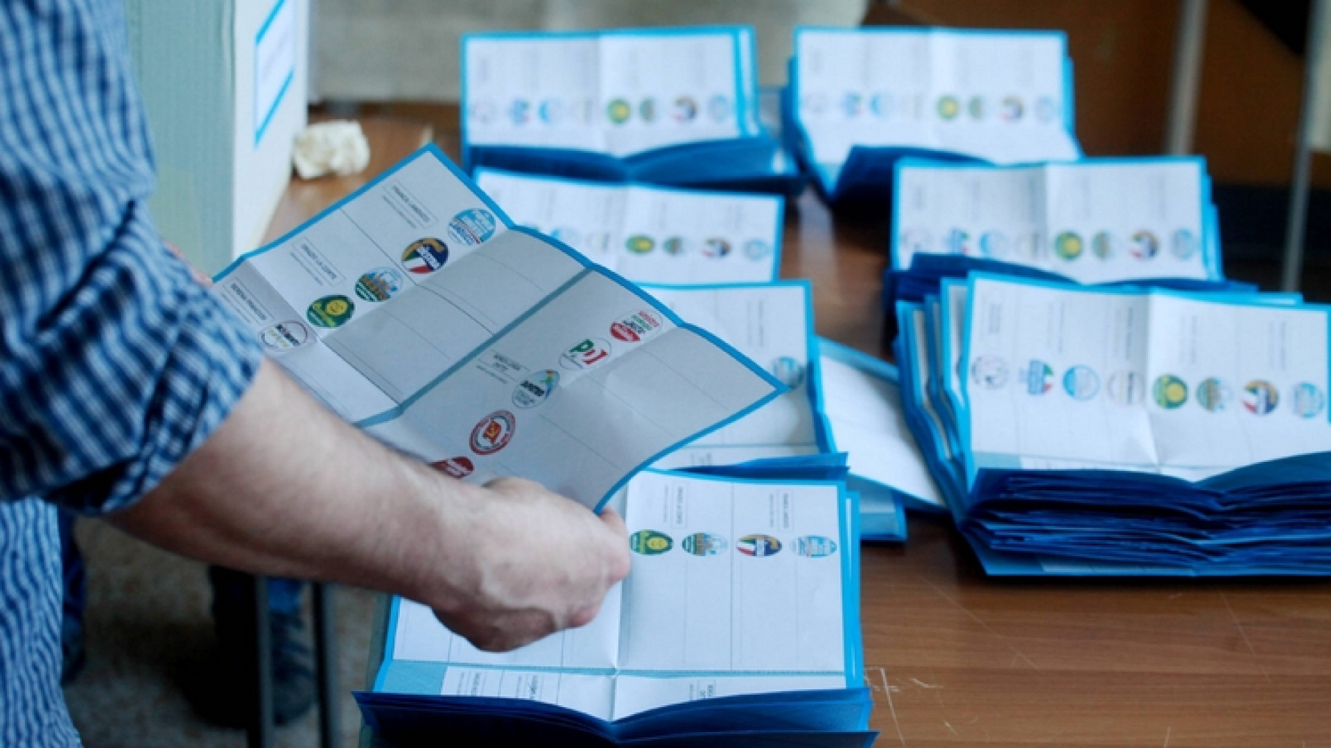 Immagine di Ballottaggi, sfida aperta in 126 città