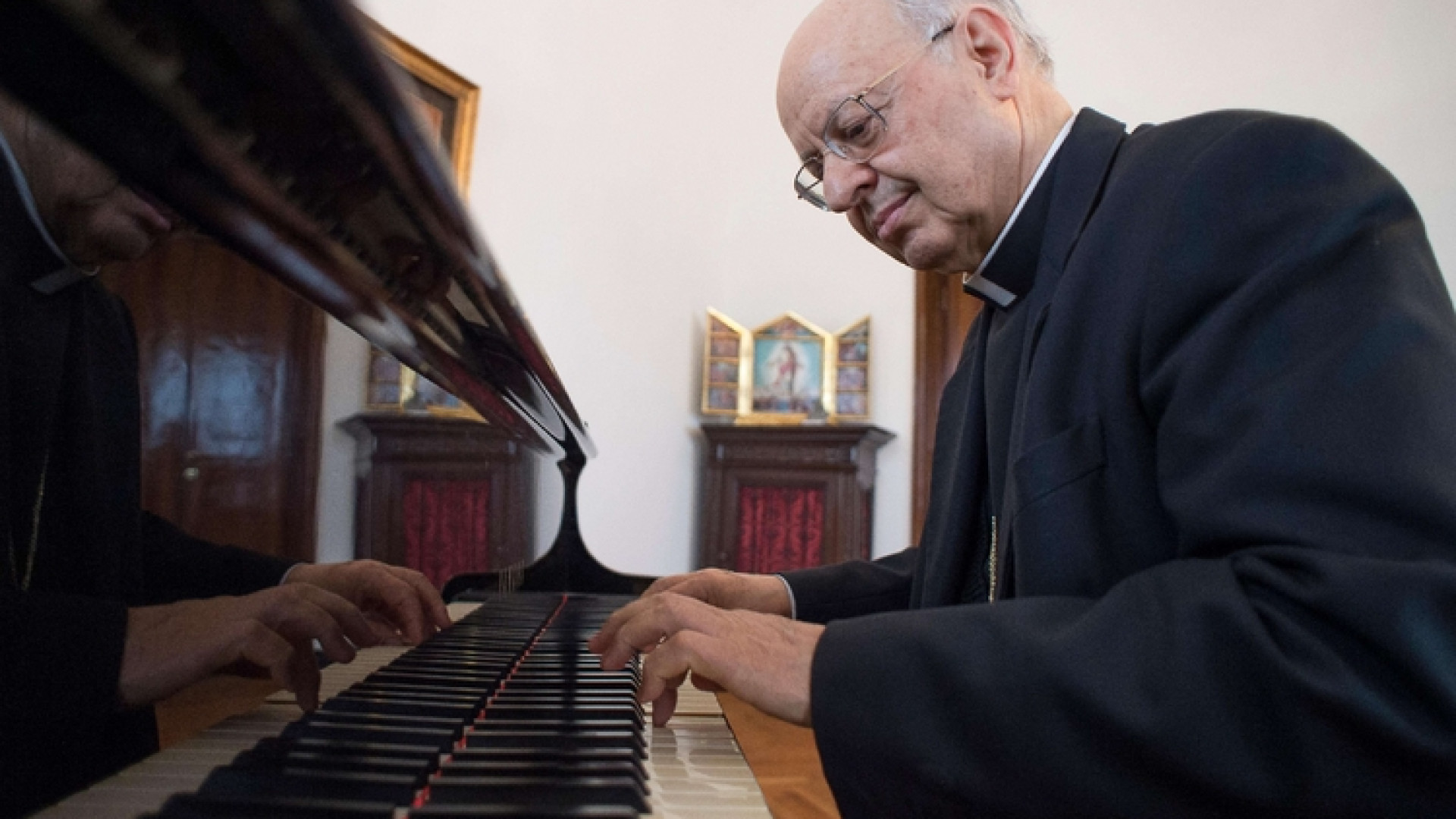 Immagine di Baldisseri, il pianista porporato