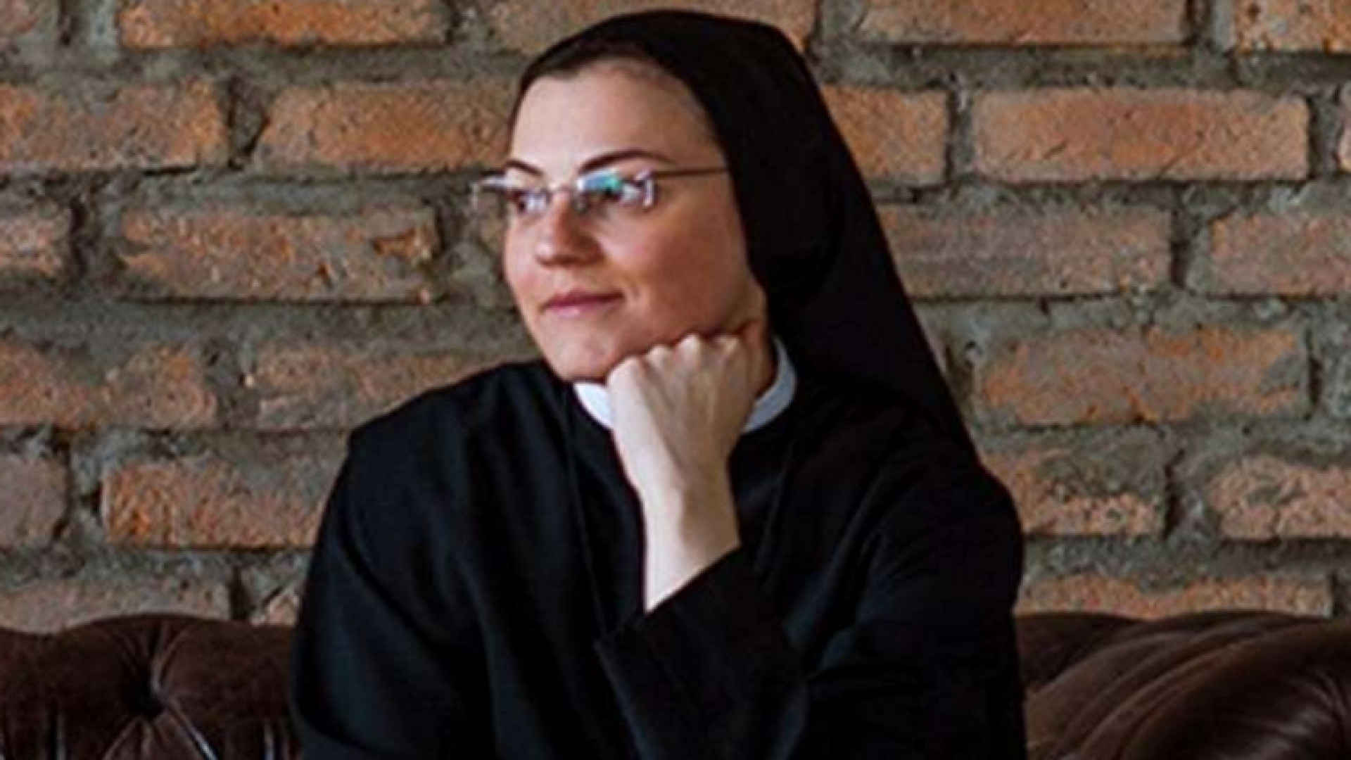 Immagine di Torna suor Cristina, un «ciclone» sul palcoscenico