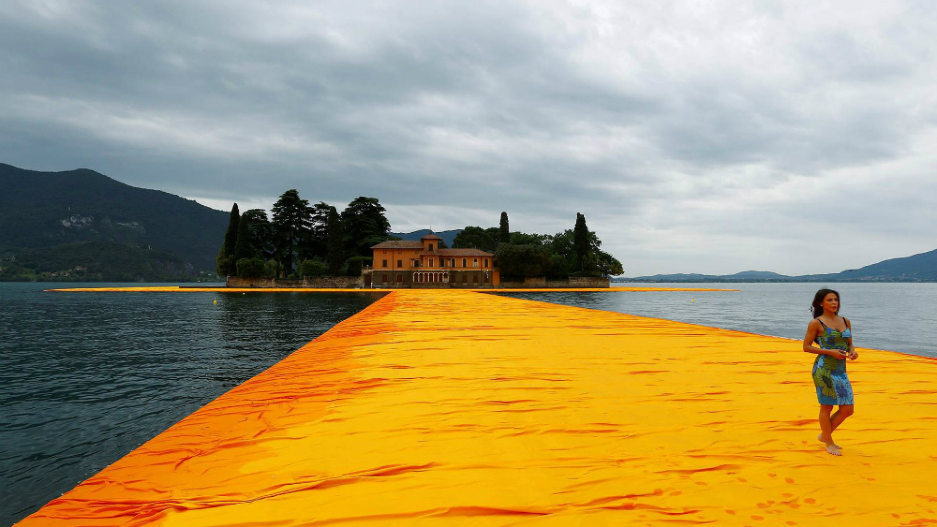 Immagine di Floating Piers ha messo in ginocchio il sistema dei trasporti lombardo