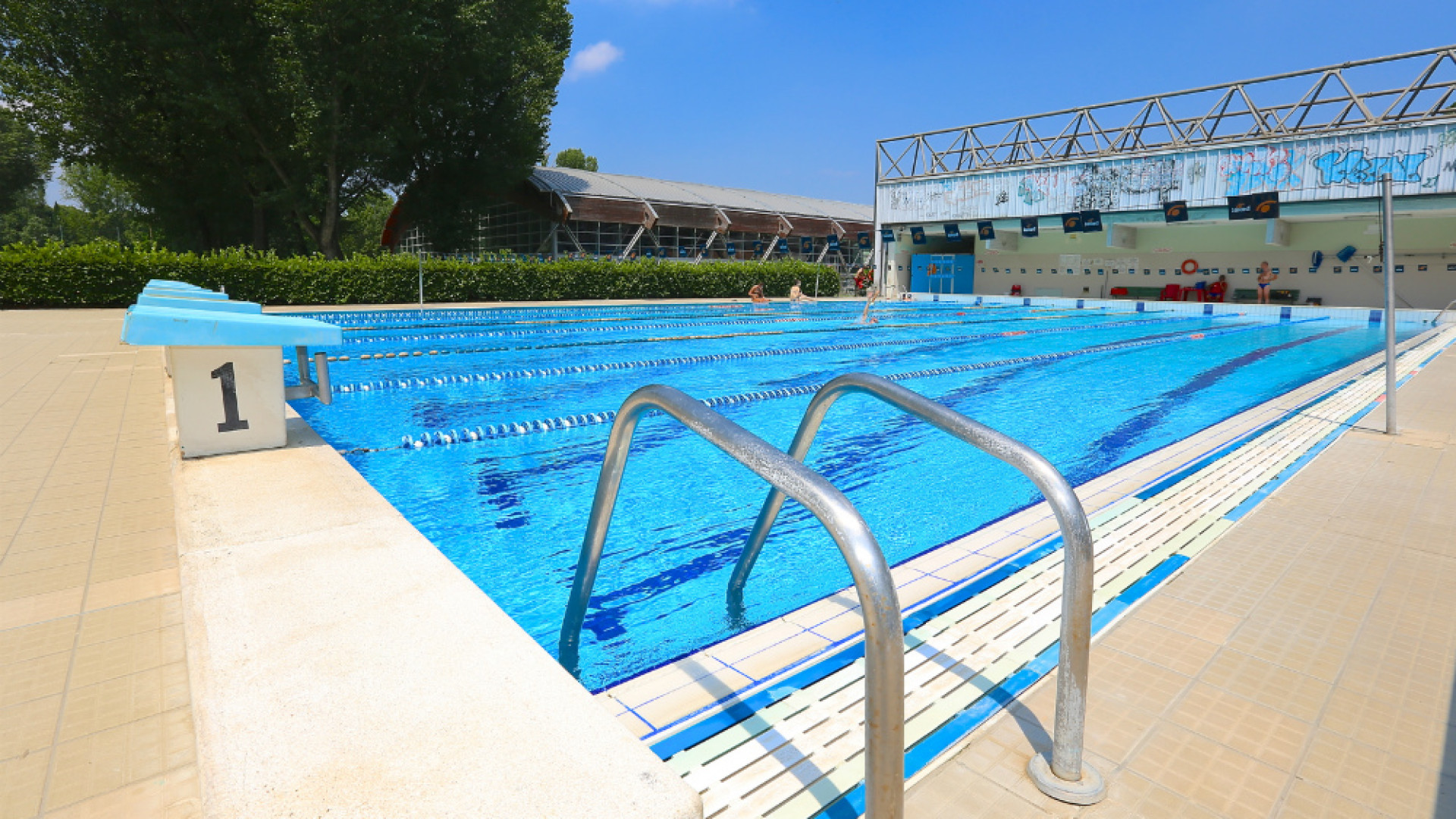 Immagine di I cremonesi snobbano la piscina comunale