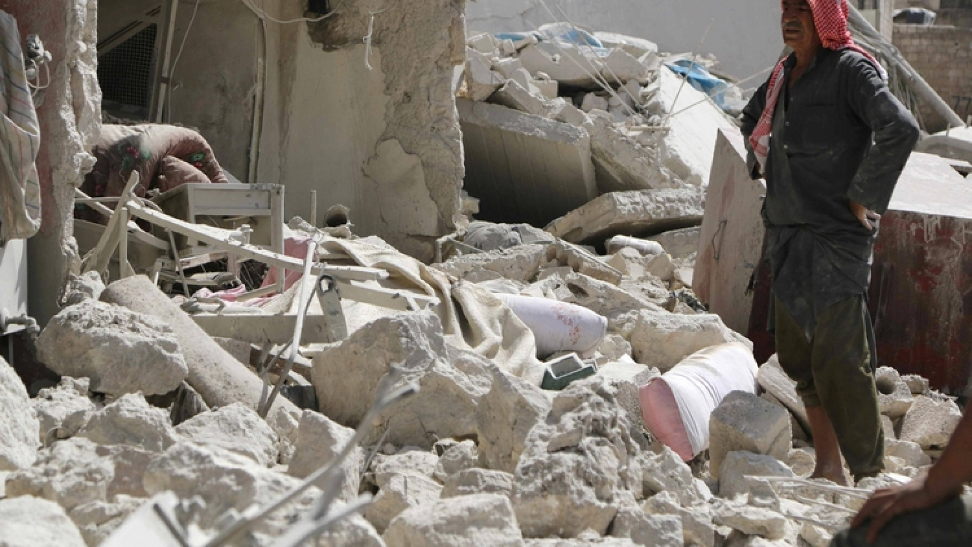 Immagine di Fermiamoli, Aleppo viene ancora uccisa