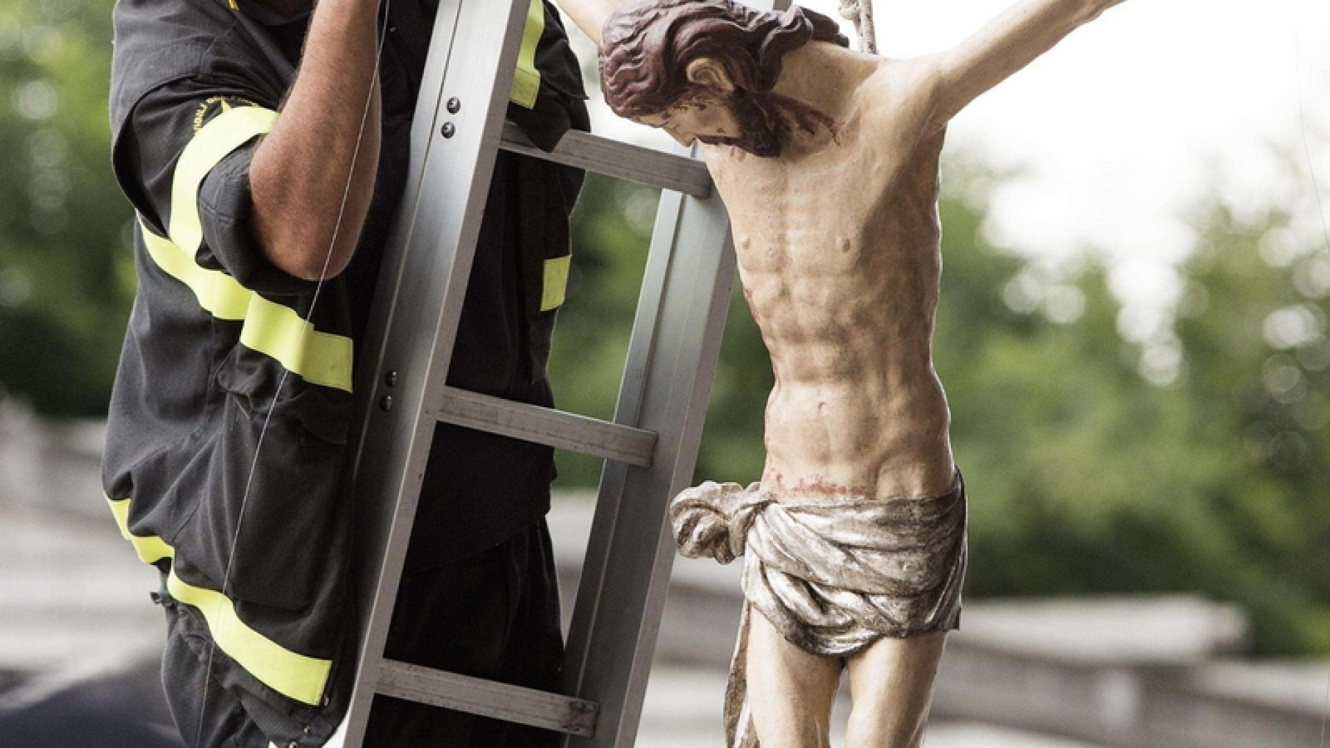 Immagine di I funerali ad Amatrice. «Non uccide il terremoto, ma le opere dell'uomo»