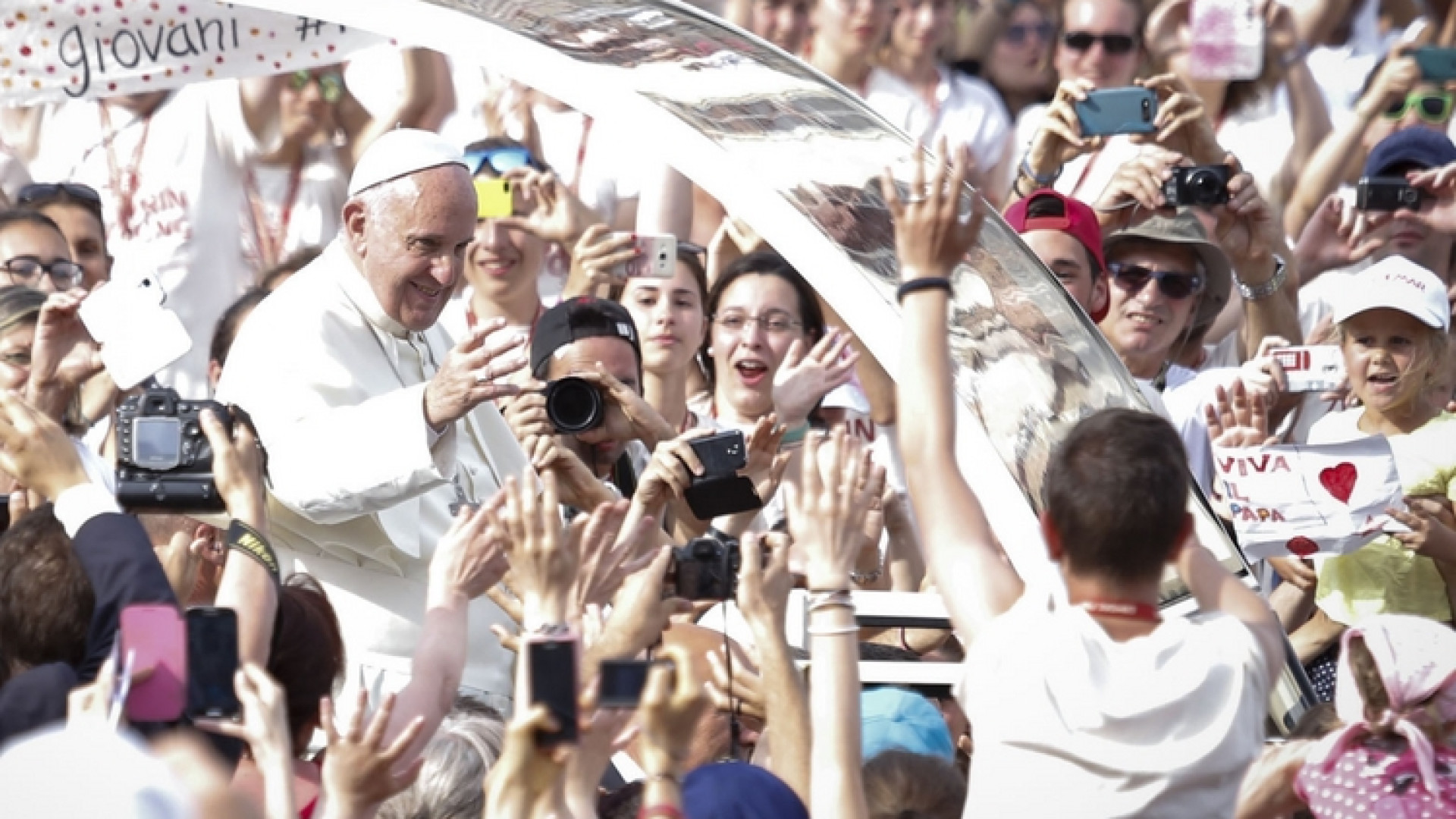 Immagine di Papa: un Sinodo su giovani e fede