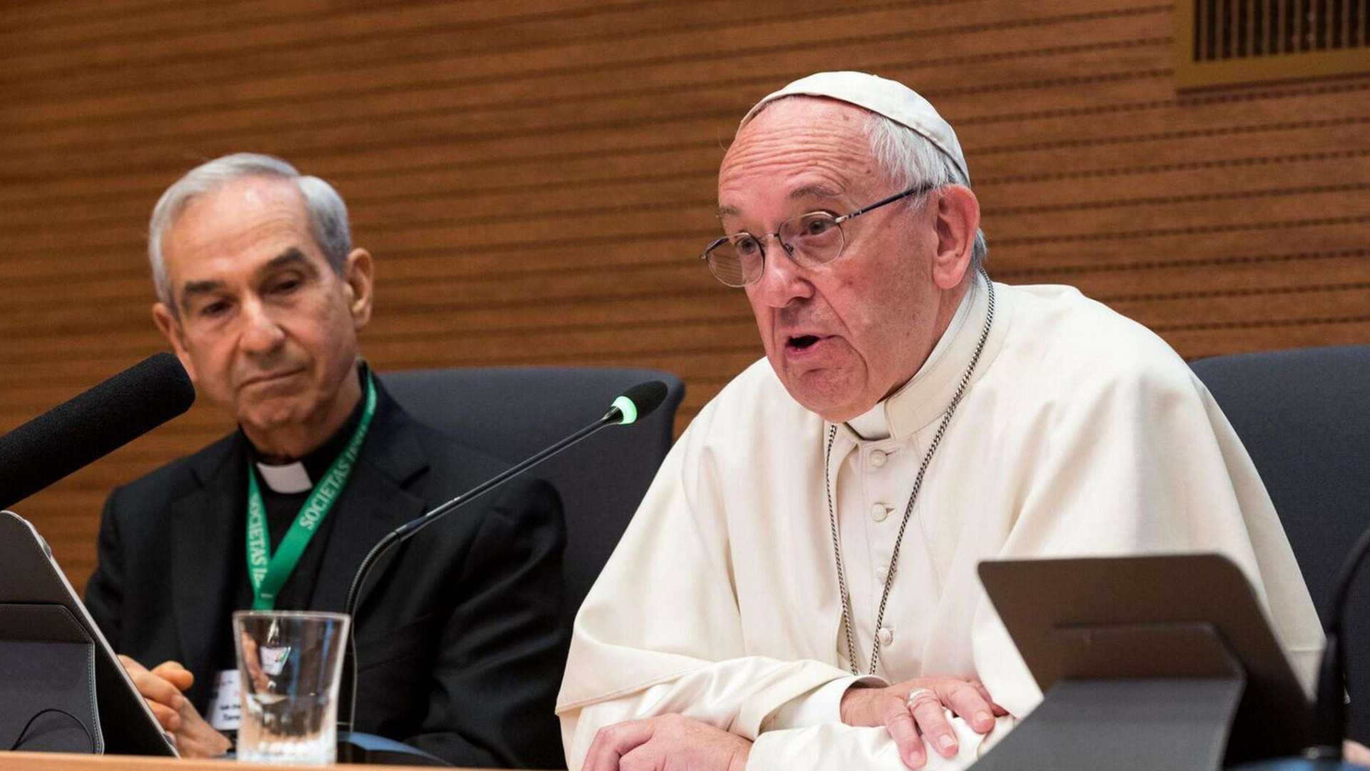 Immagine di Il Papa ai gesuiti: nelle periferie con gioia