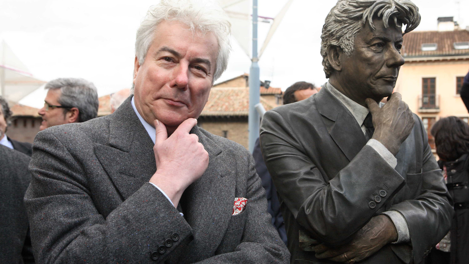 Immagine di Le confessioni di Ken Follett, ateo (quasi) pentito