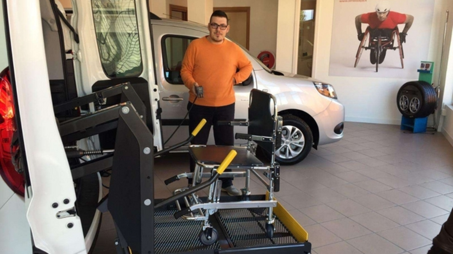 Immagine di Ecco Socialcars, l'autosalone che ai disabili offre anche un lavoro