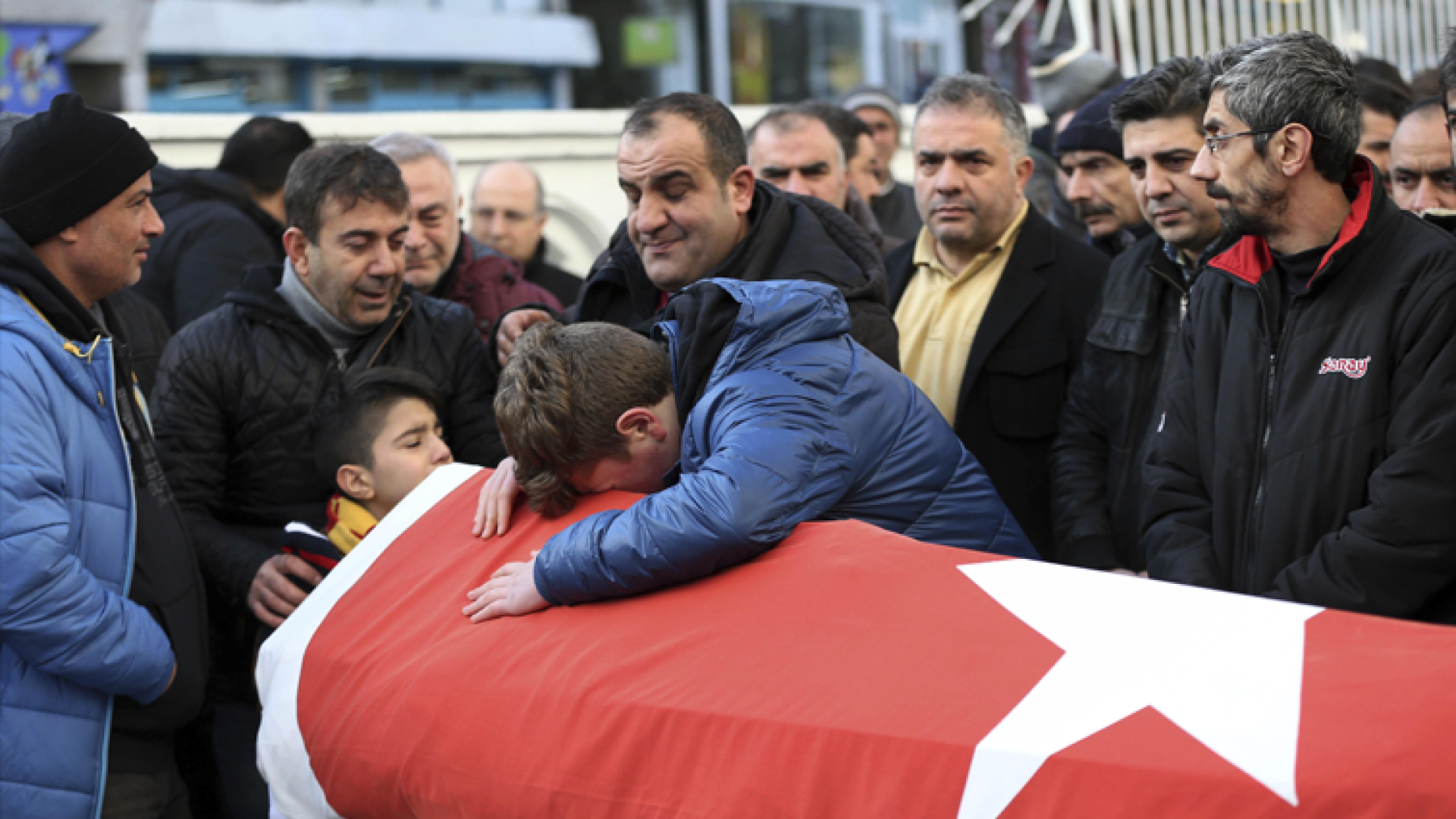 Immagine di Attentato di Capodanno, 39 morti ed è caccia all'uomo