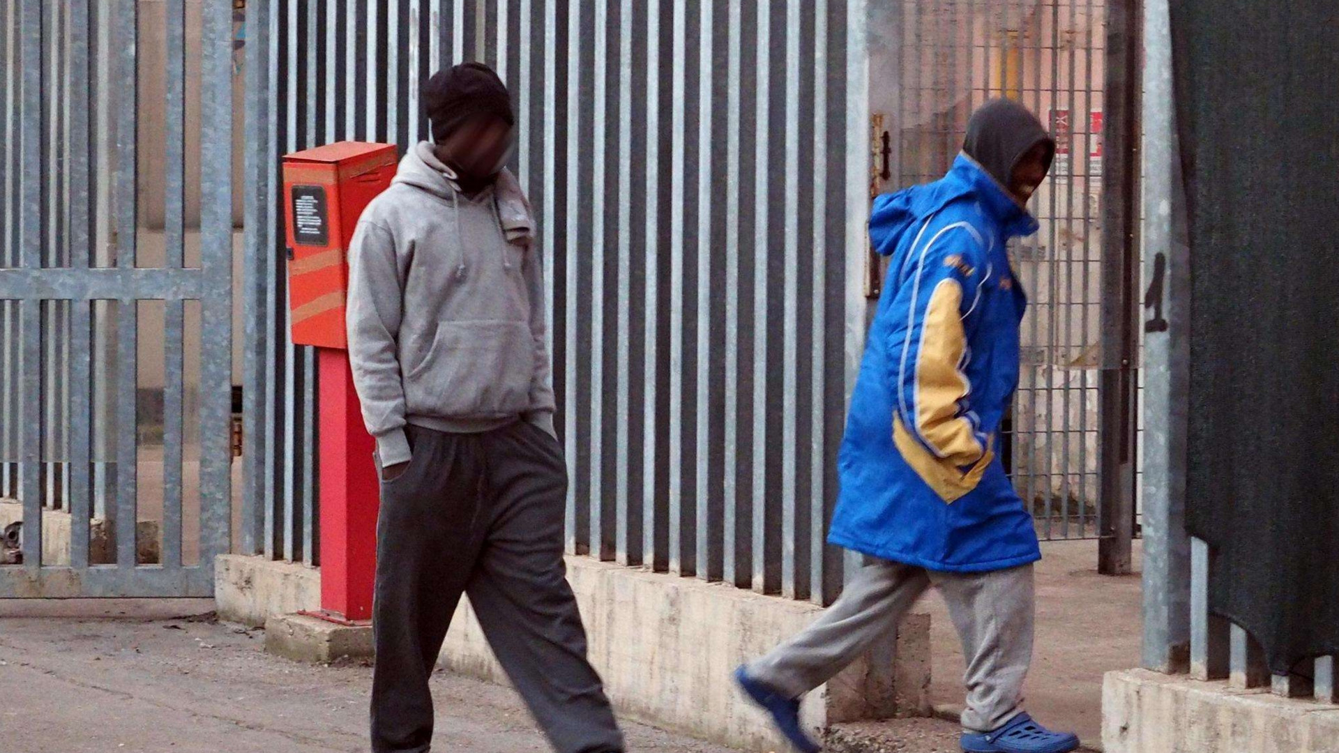 Immagine di Immigrazione, espellere tutti non si può. Ma chi lo merita sì