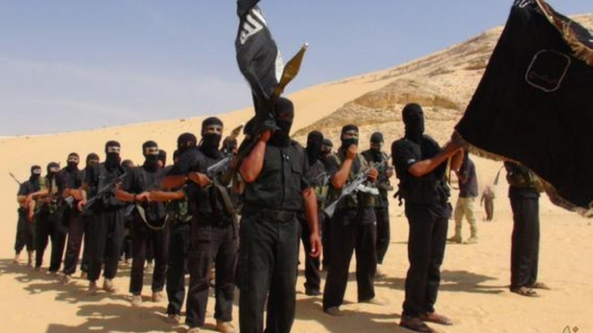 Immagine di Attacco a posto di blocco nel Sinai: 10 morti