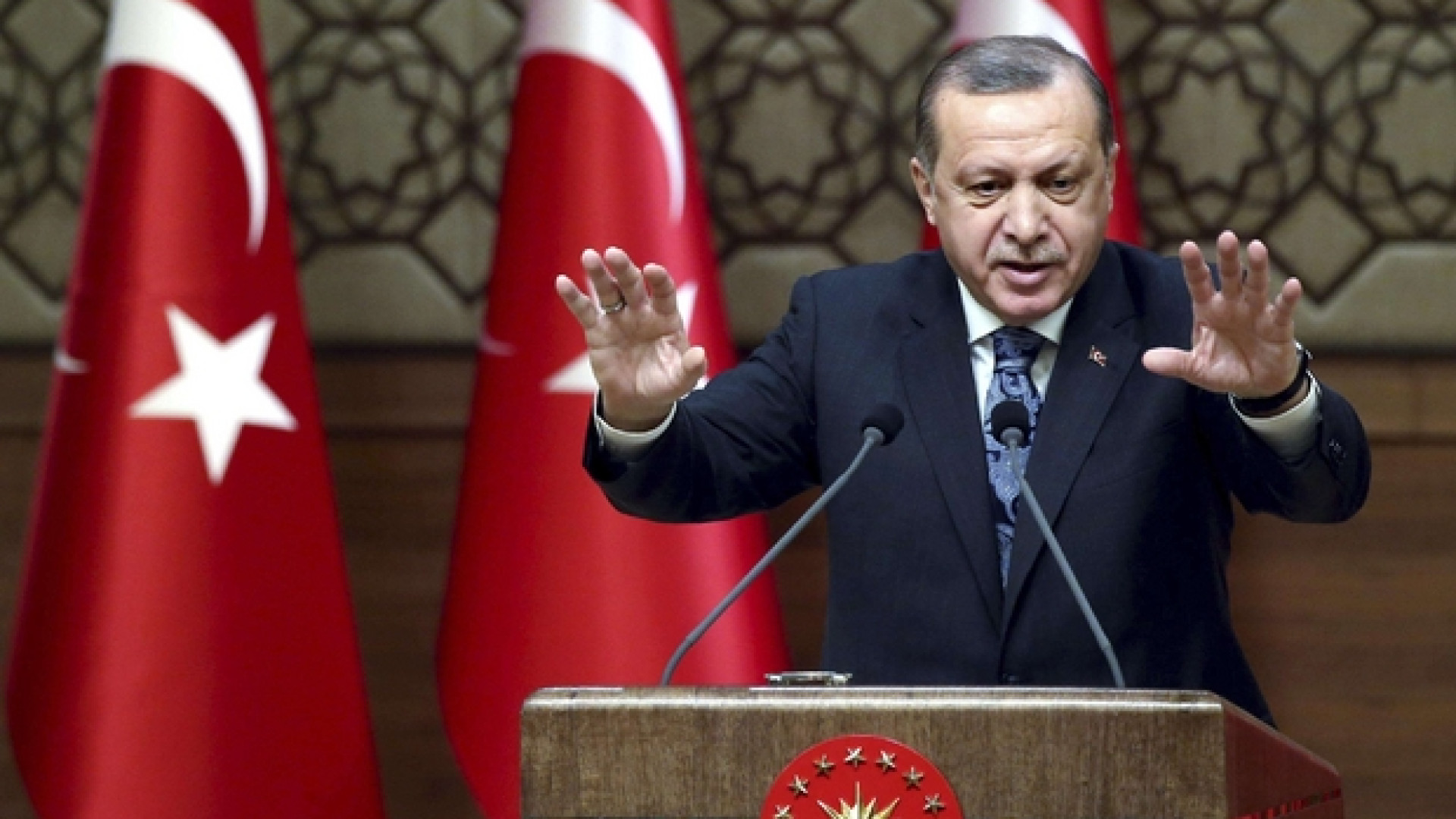 Immagine di Erdogan ha vinto: avrà poteri illimitati