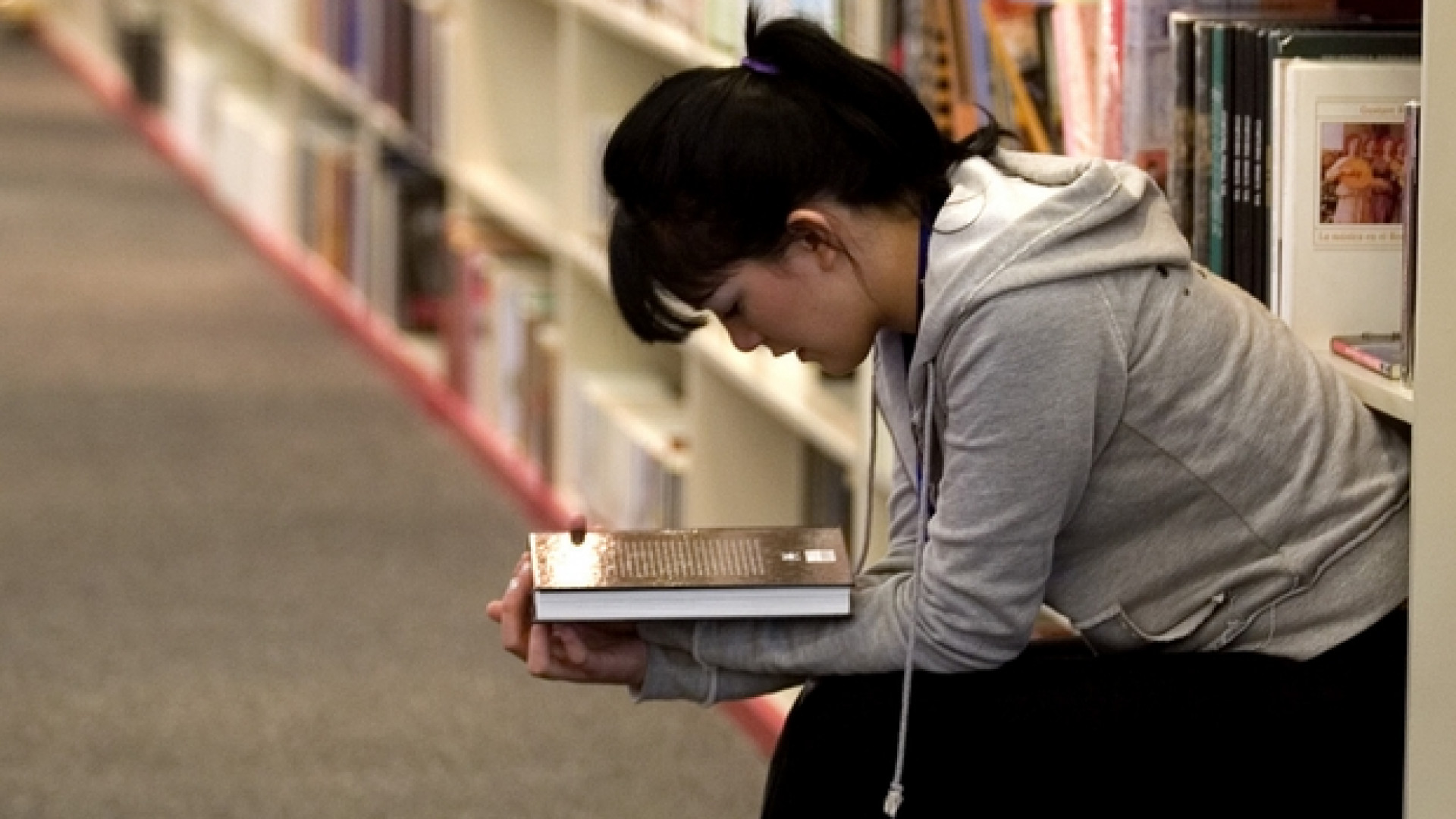 Immagine di Lettura e digitale Ecco perché carta canta