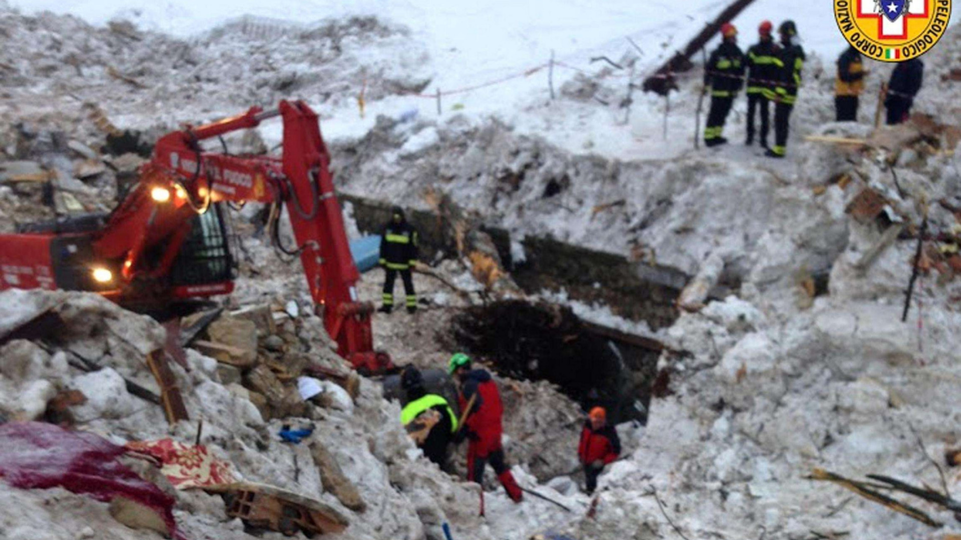 Immagine di 29 vittime. Tutti estratti, non si cerca più nessuno