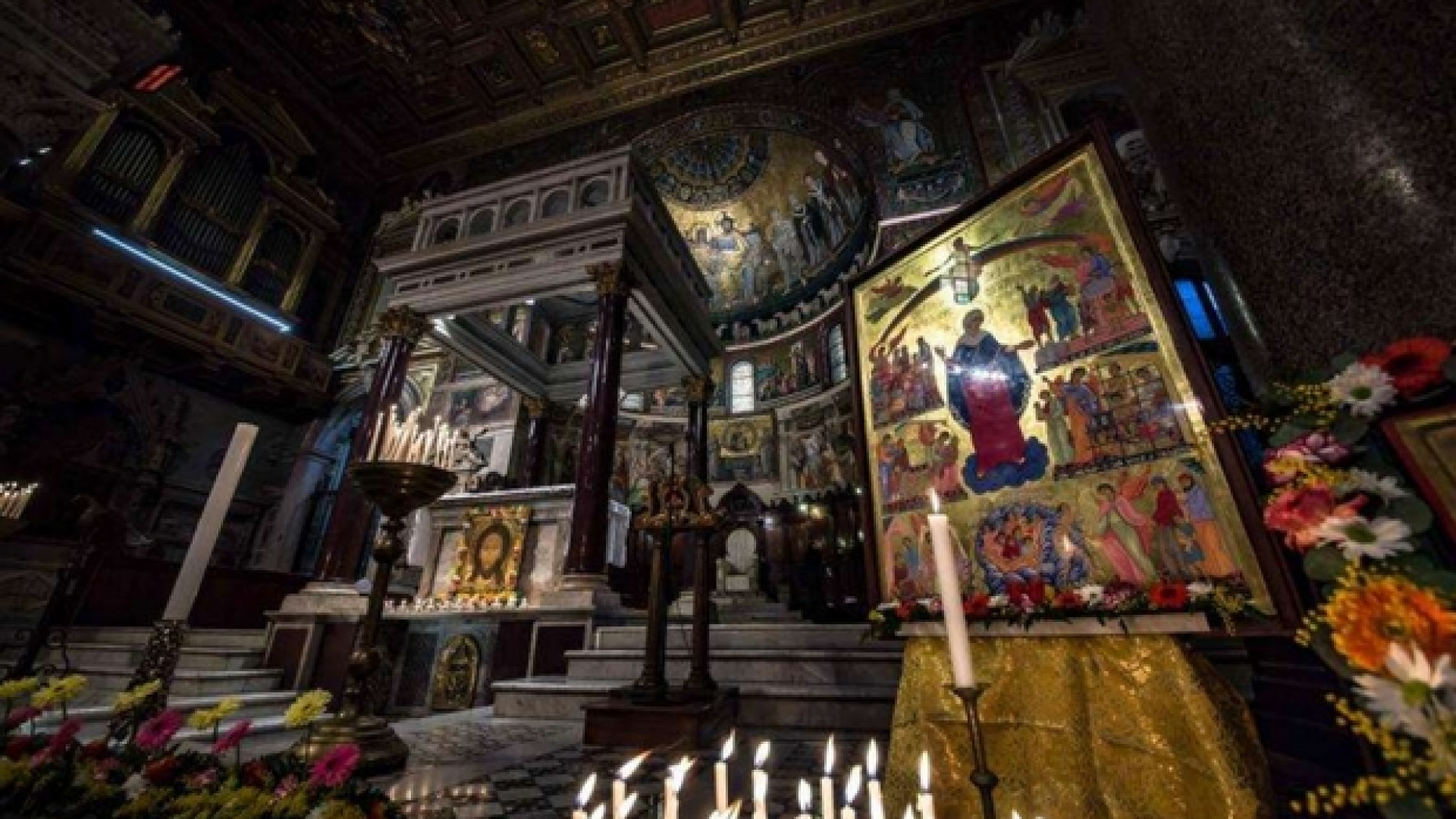 Immagine di Sant'Egidio: una candela in ricordo dei senzatetto morti