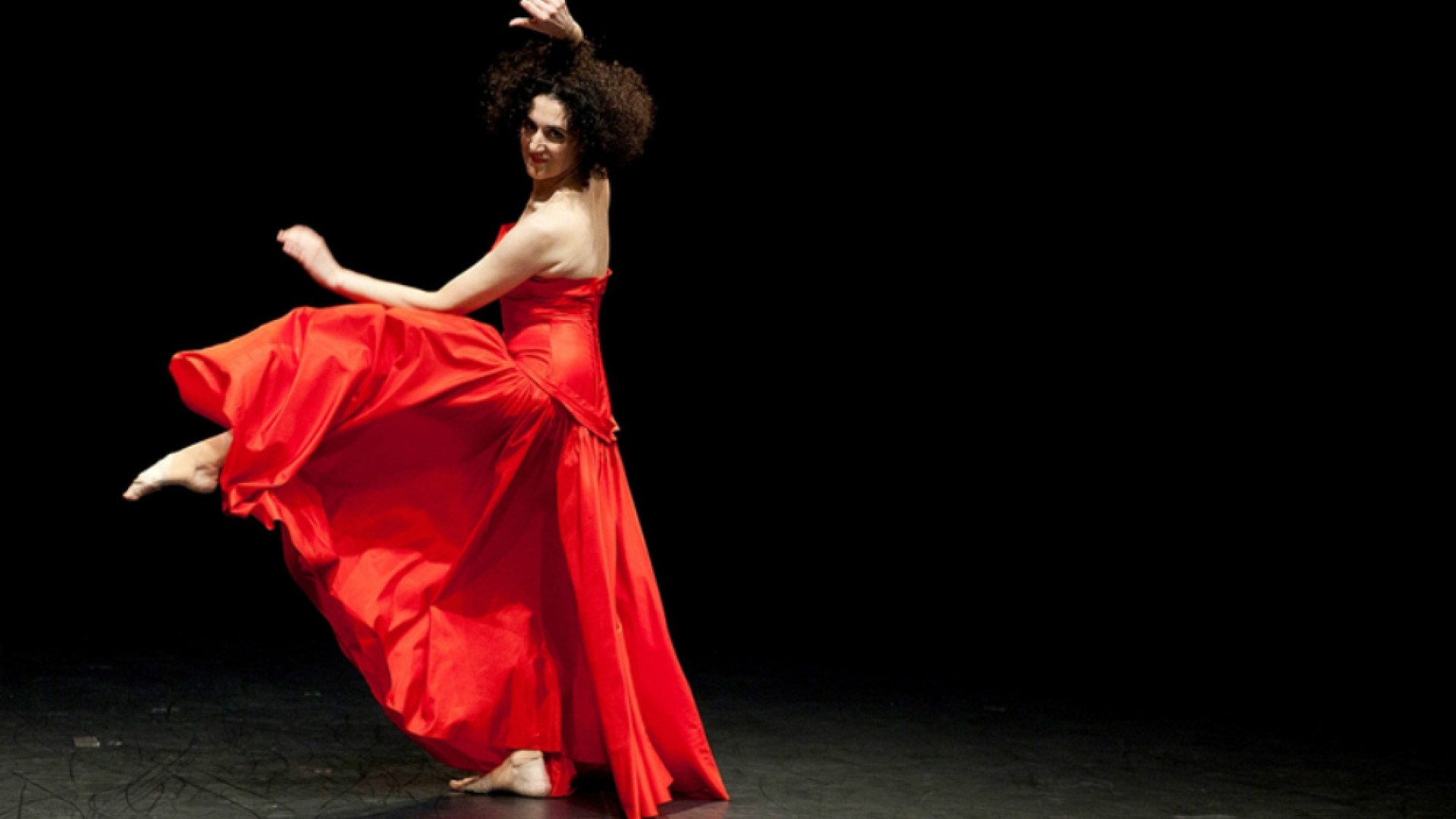 Immagine di Al Teatro Ponchielli la magia della danza non conosce stagioni