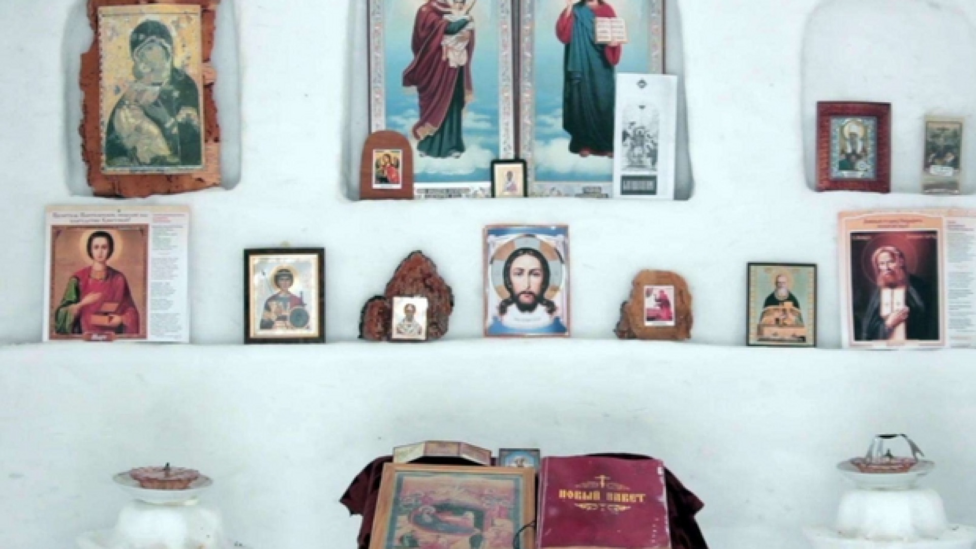 Immagine di Villaggio senza chiesa? La costruiscono di neve