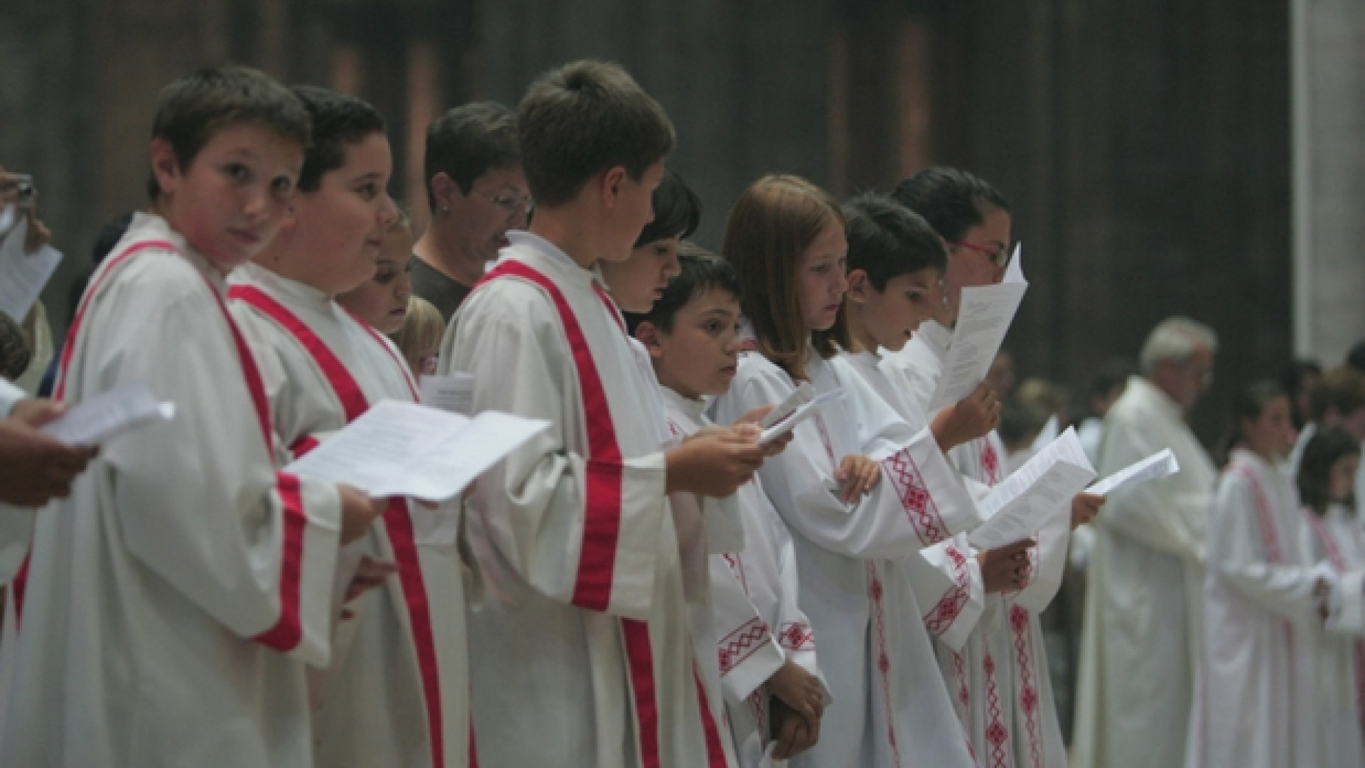 Immagine di Chierichetti, il fascino di servire all'altare