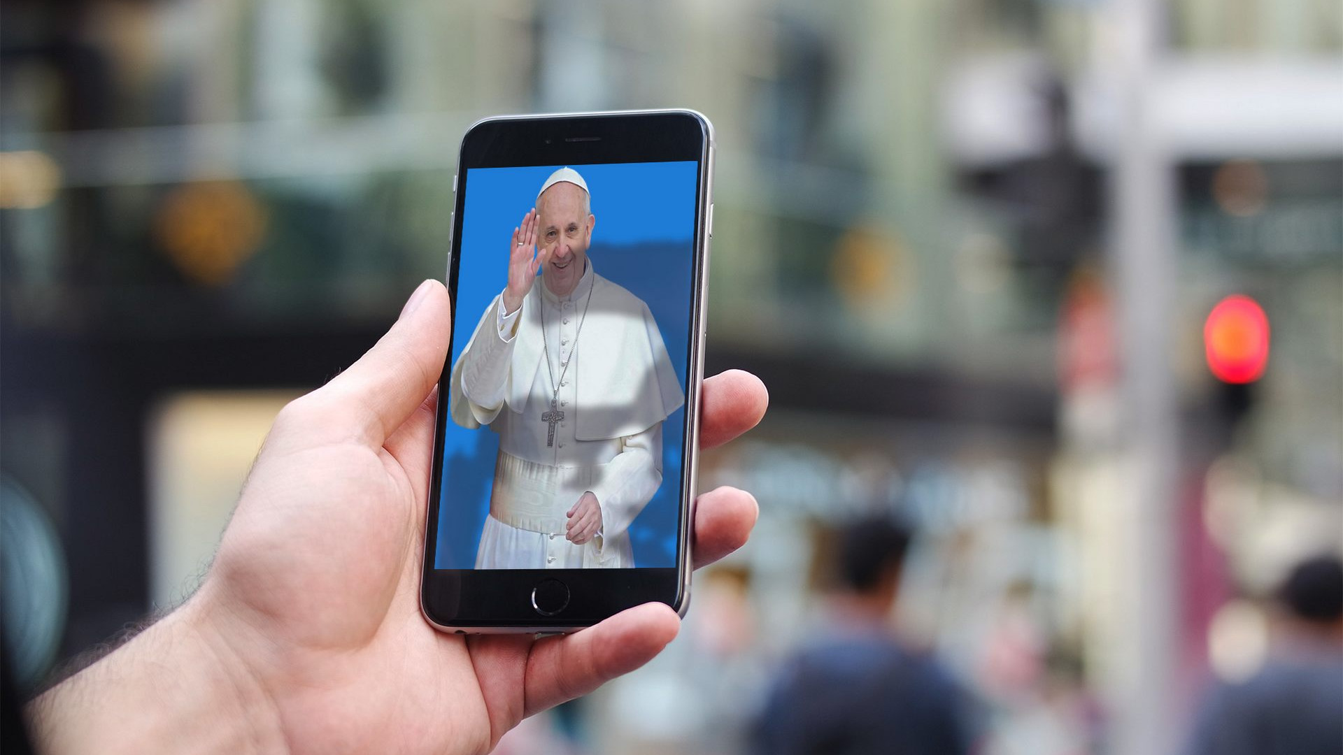 Immagine di Cosa pensa Papa Francesco dei social