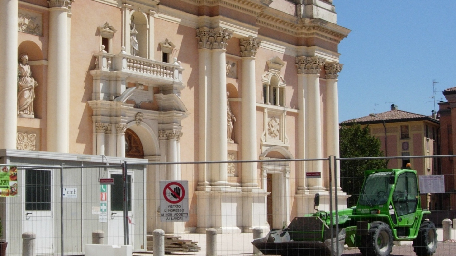 Immagine di Il 2 aprile papa Francesco andrà a Carpi colpita dal terremoto del 2012