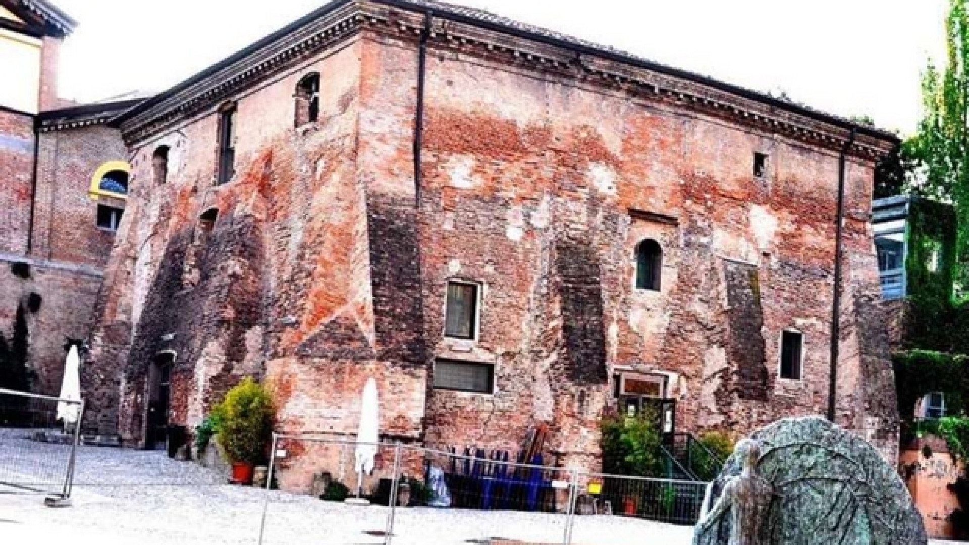 Immagine di Le oscenità su Cristo dell'Arcigay: archiviare non si può