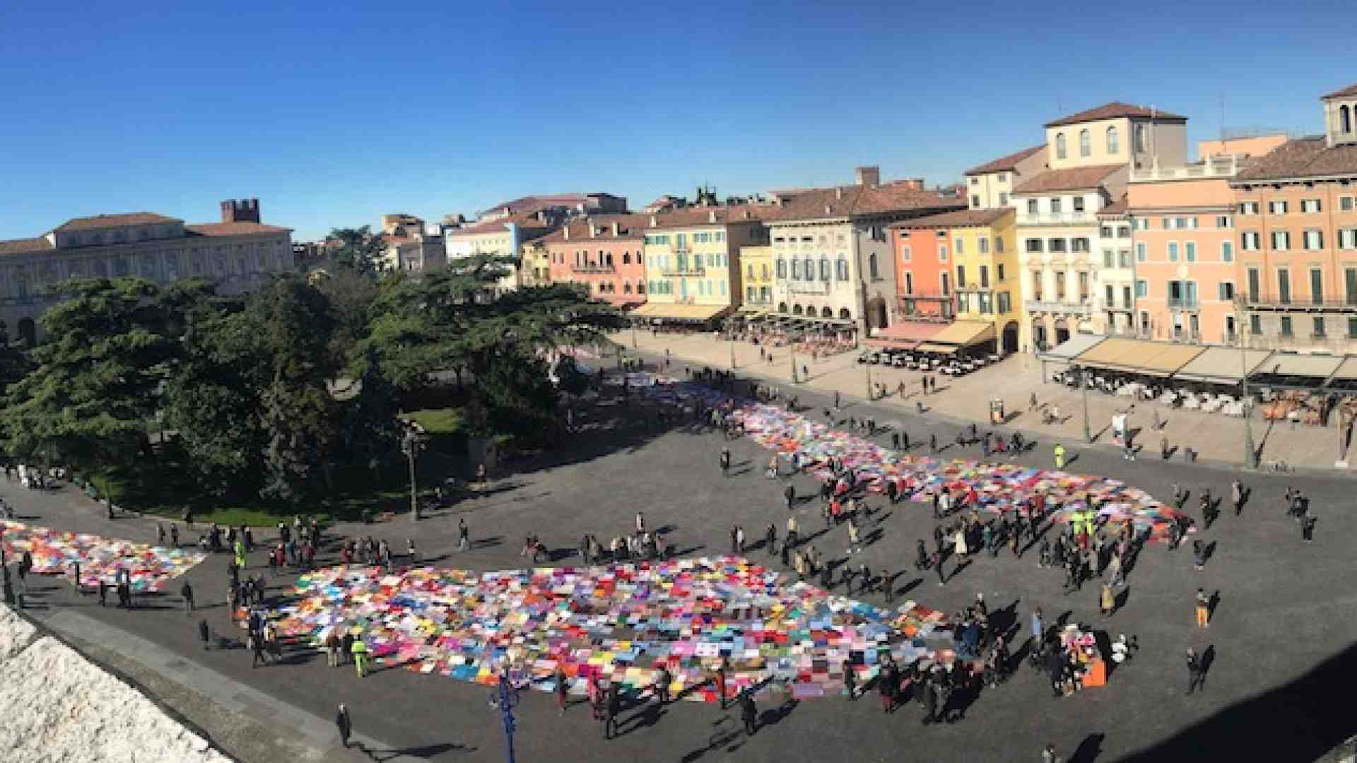 Immagine di La coperta per Giulietta contro la violenza sulle donne